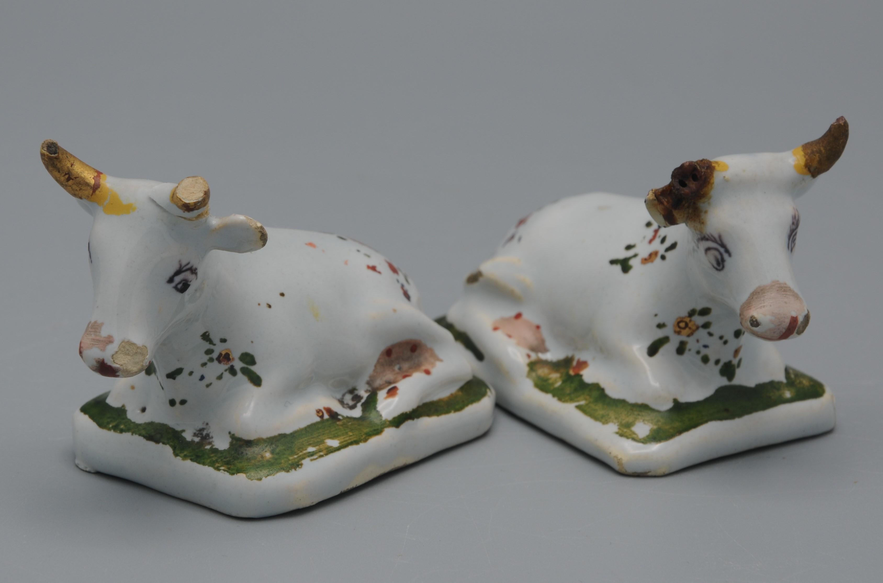 Faience Delft - Pair of Miniature Cow Figurines