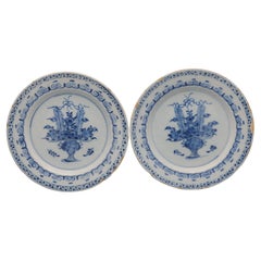 Delft - Pair of neoclassical chinoiserie plates - Late 18th century