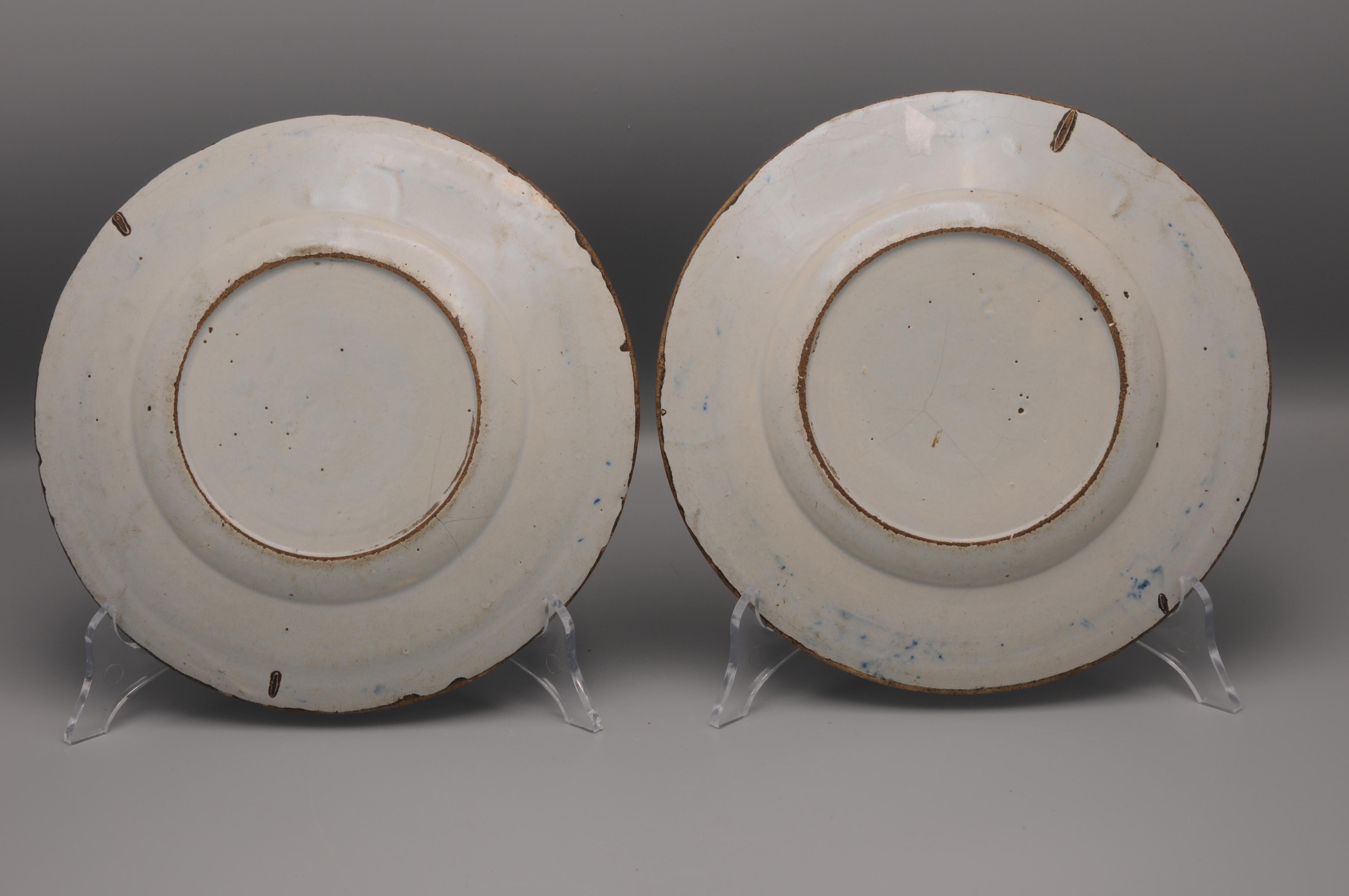 Delft - Pareja de platos imperio neoclásicos - ca 1800 Glaseado en venta