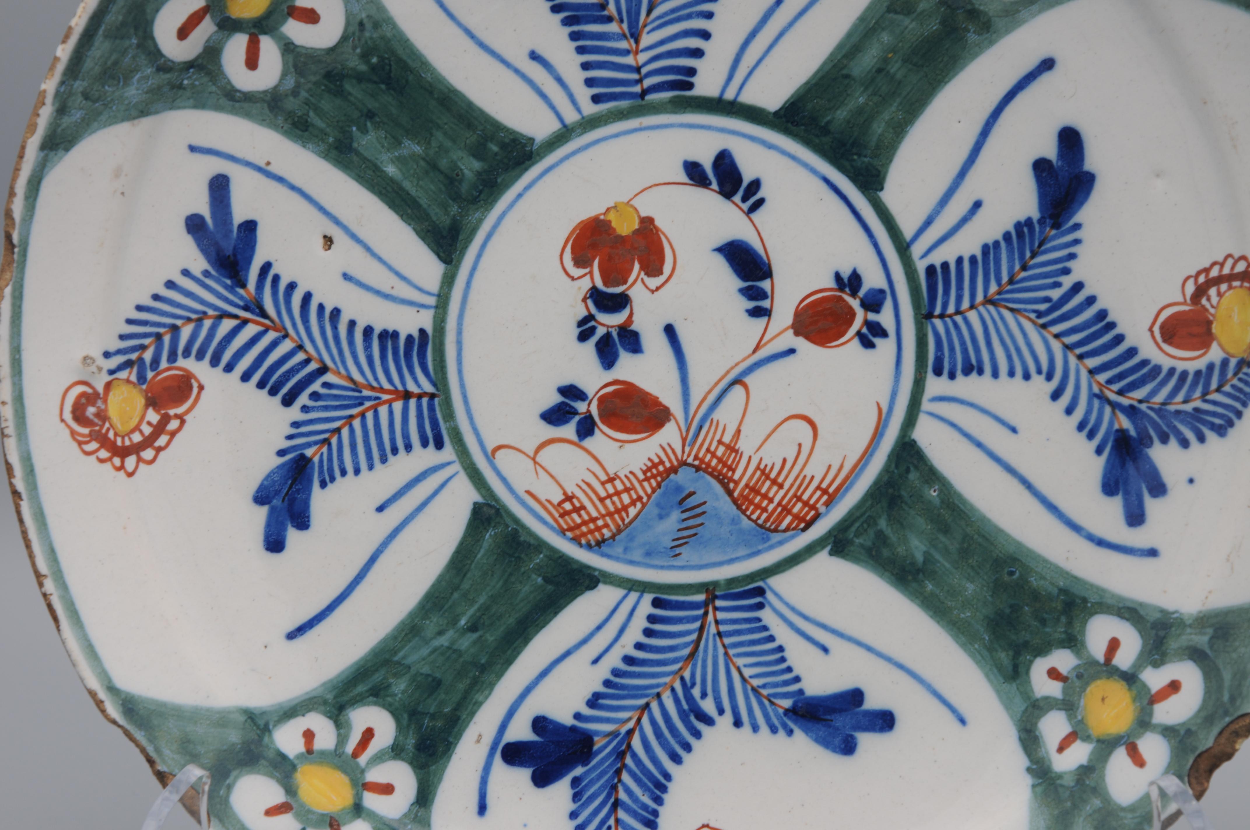 Delft - Pair of polychrome, mainly green, Delfware plates - 18th century 5