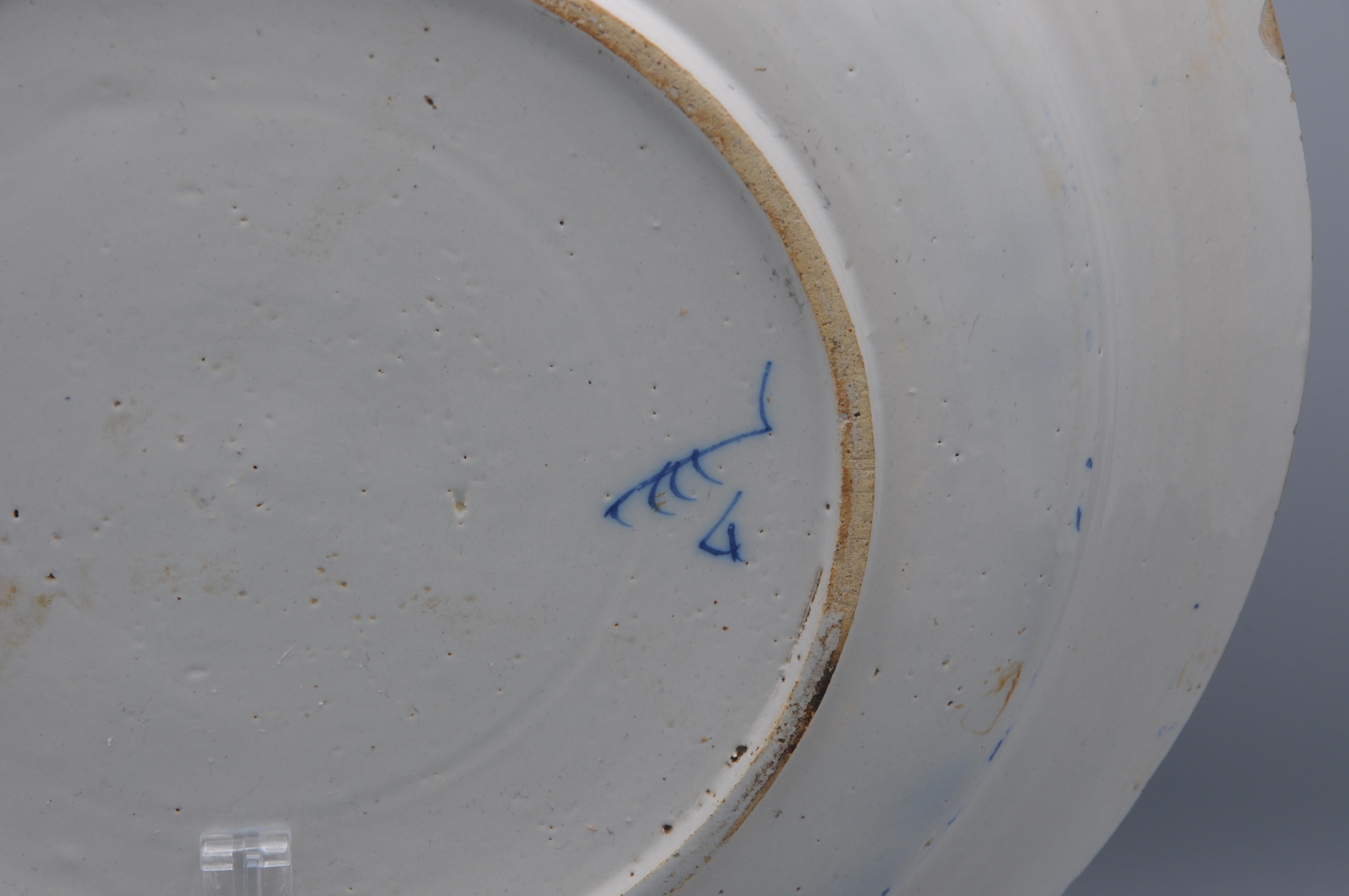 Chargeur 'Pauwenstaart' en forme de paon de Delft - De Claauw, 18e siècle en vente 7