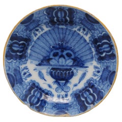 Delft Peacock 'Pauwenstaart' dish - De Claauw