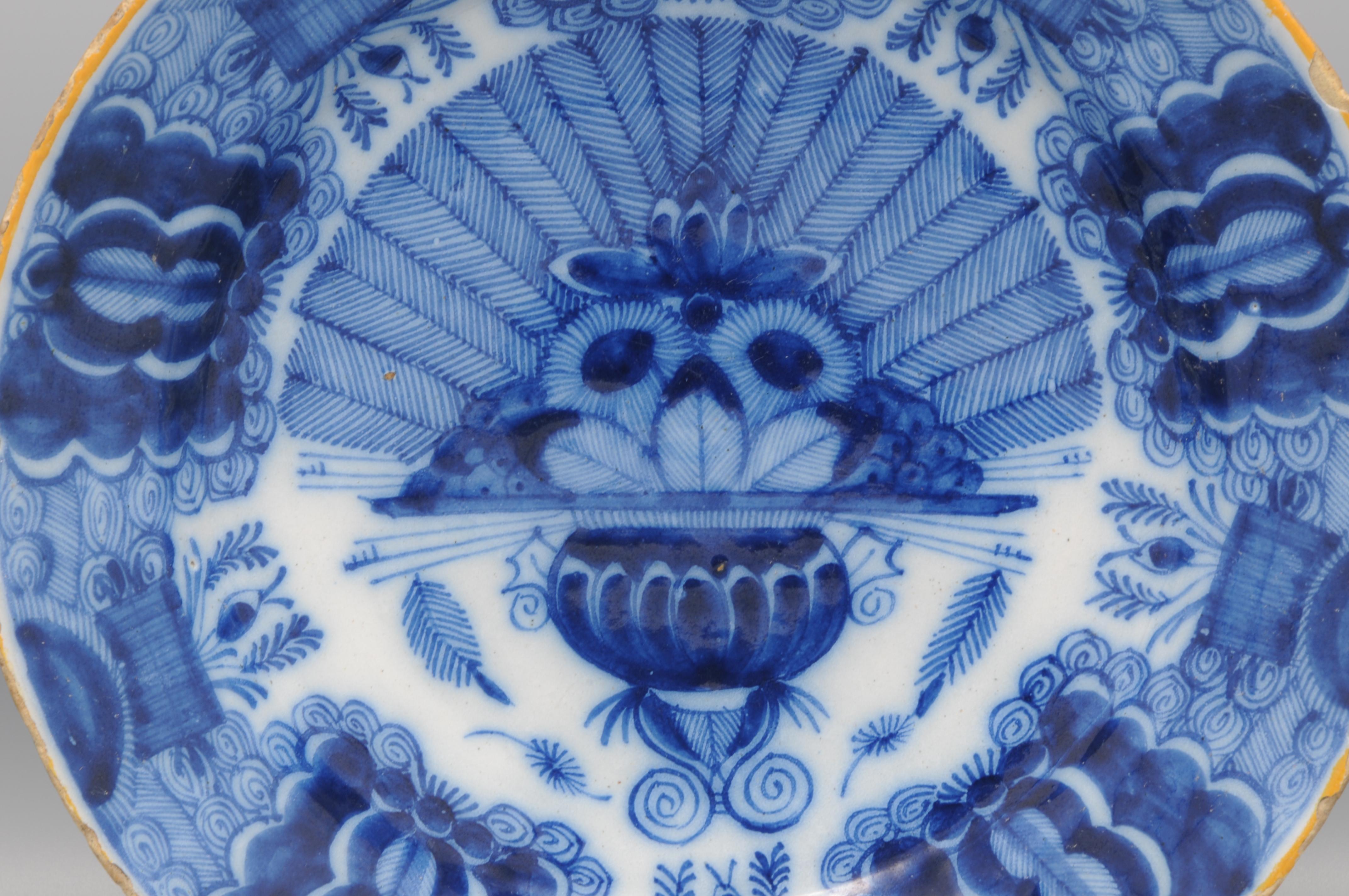 18th Century Delft Peacock 'Pauwenstaart' dish - De Claauw