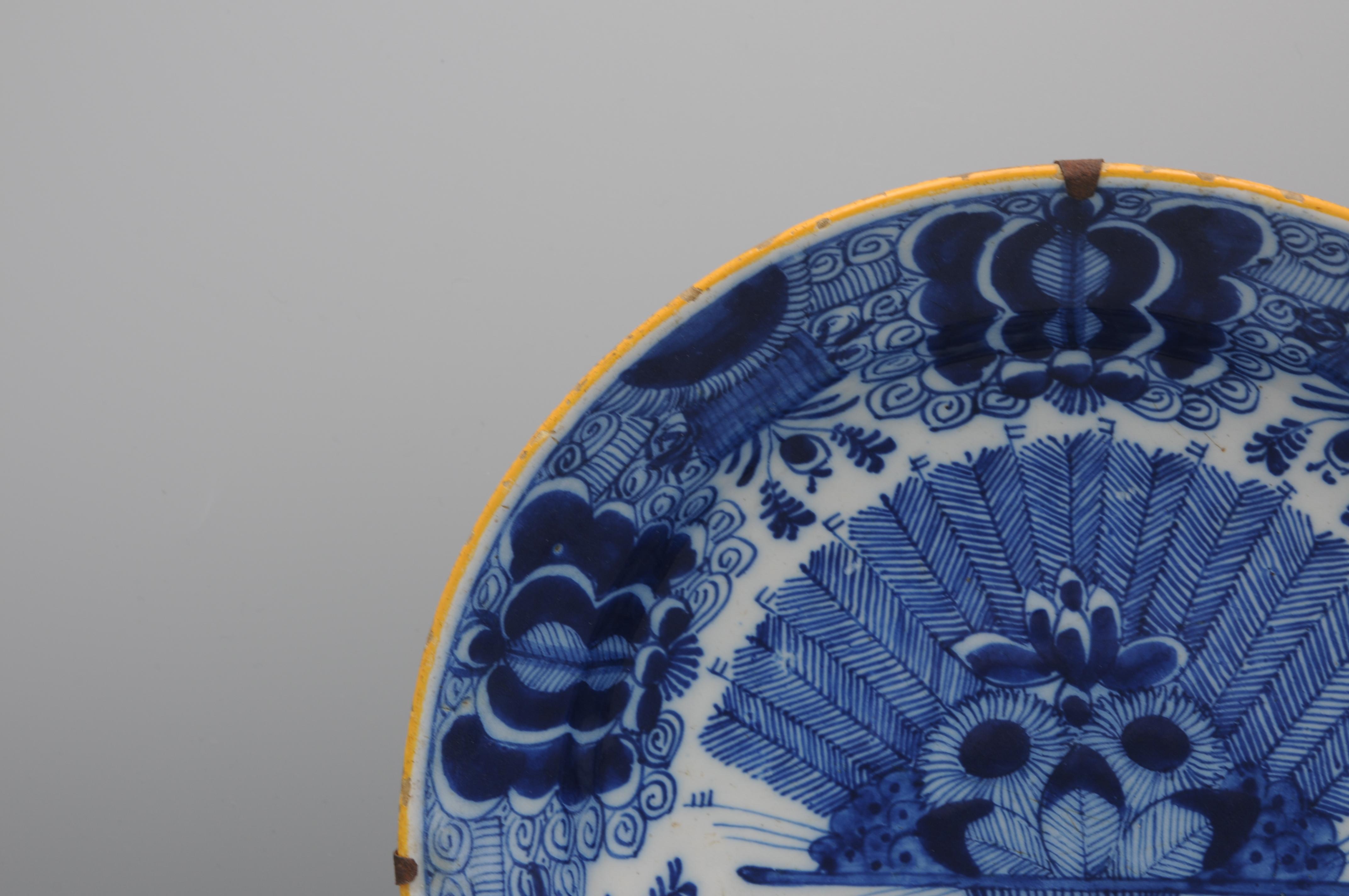 Delft 'Peacock' plate by 'De Claauw' - second half 18th century For Sale 3
