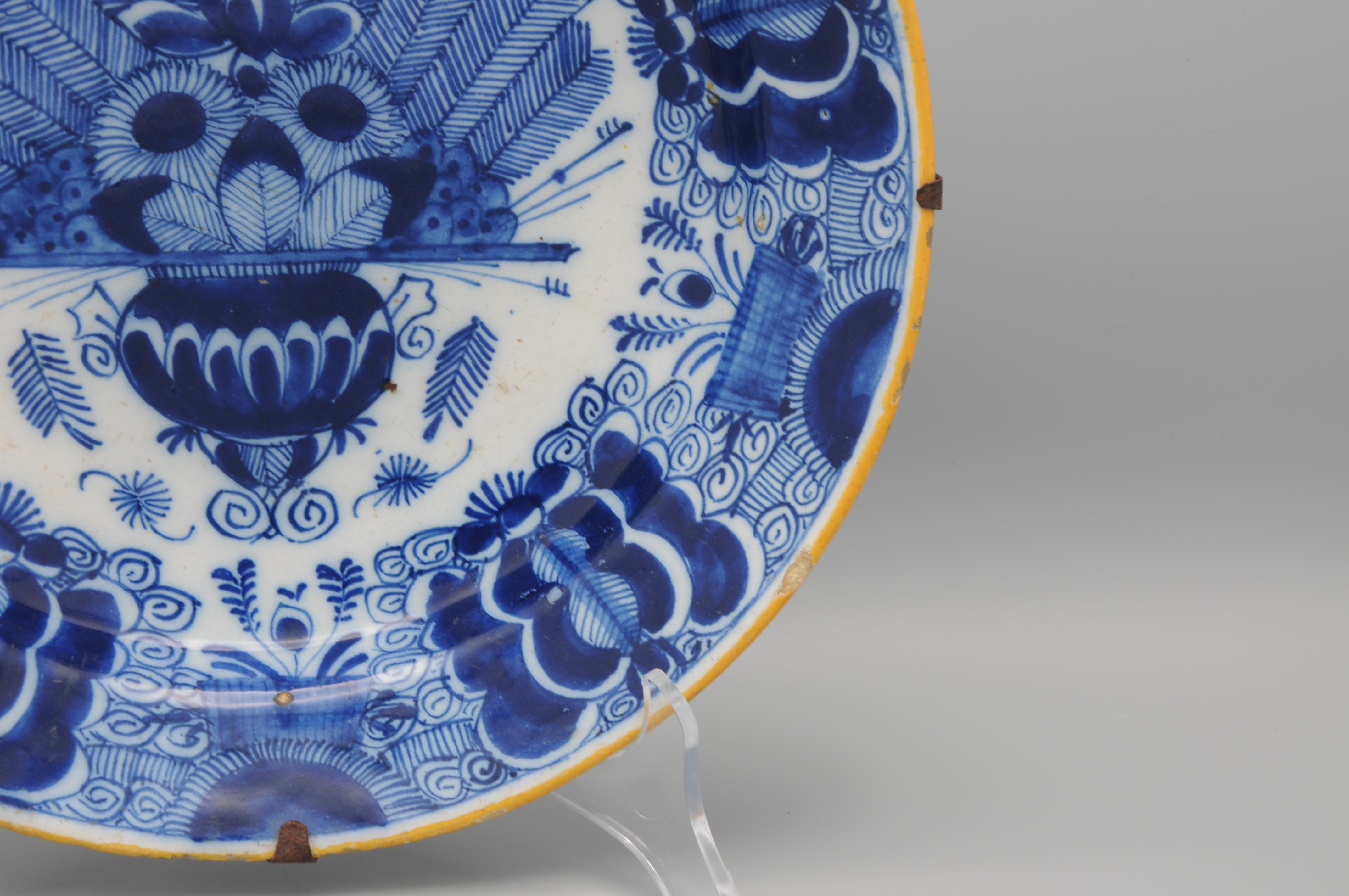 Delft 'Peacock' plate by 'De Claauw' - second half 18th century For Sale 1