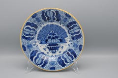 Delfter 'Pfau'-Teller von 'The Claw' - zweite Hälfte 18. Jahrhundert