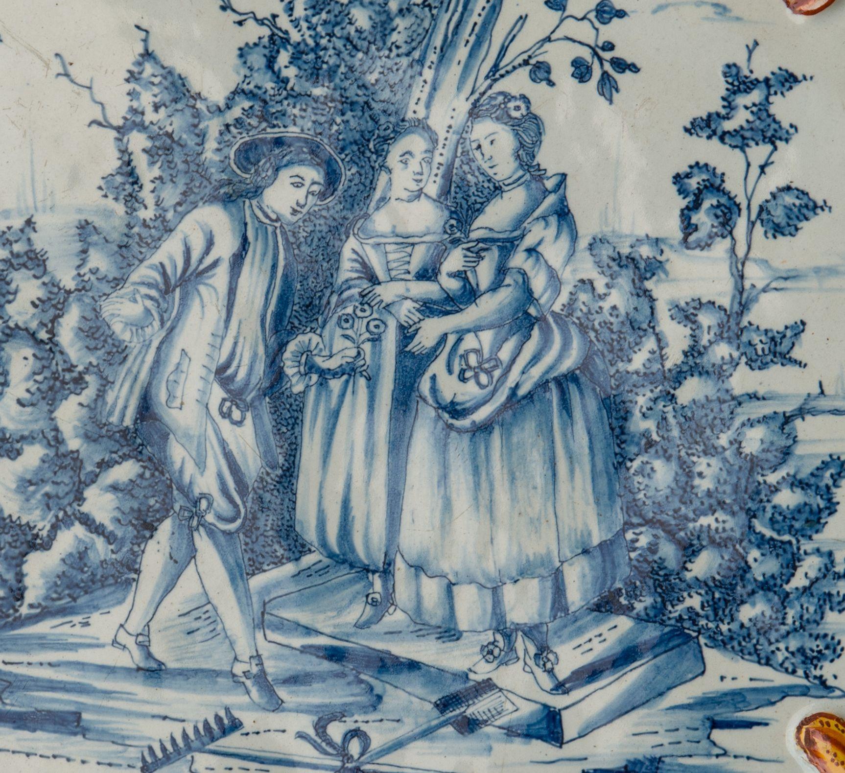 Dutch Delft, ceramic Plaque with a Courteous Scene, circa 1760 In Good Condition For Sale In Verviers, BE