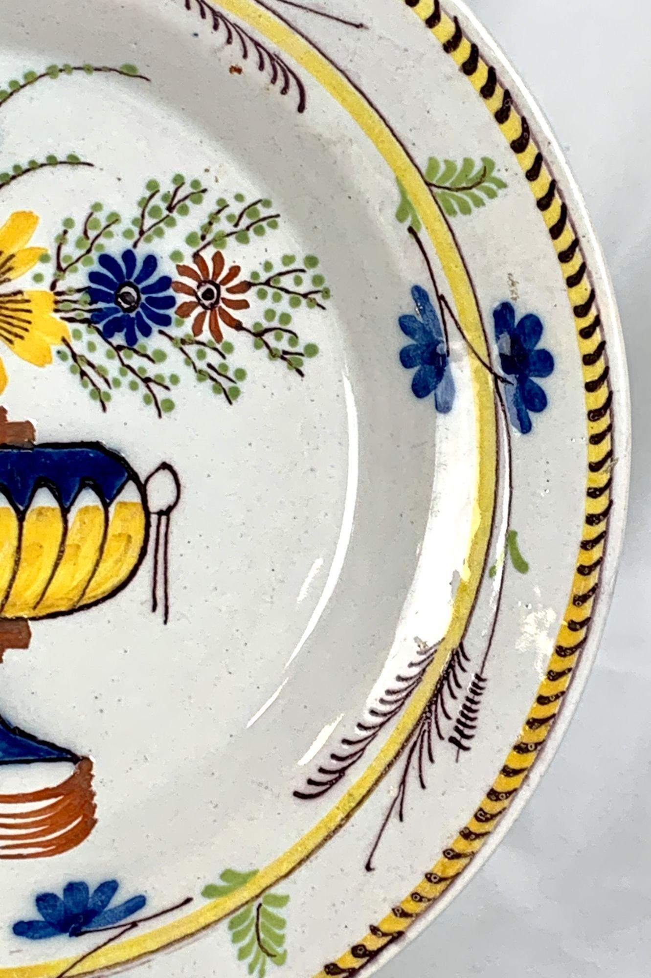 Delft Plate or Dish Hand Painted Polychrome Colors Netherlands Circa 1800 In Excellent Condition For Sale In Katonah, NY