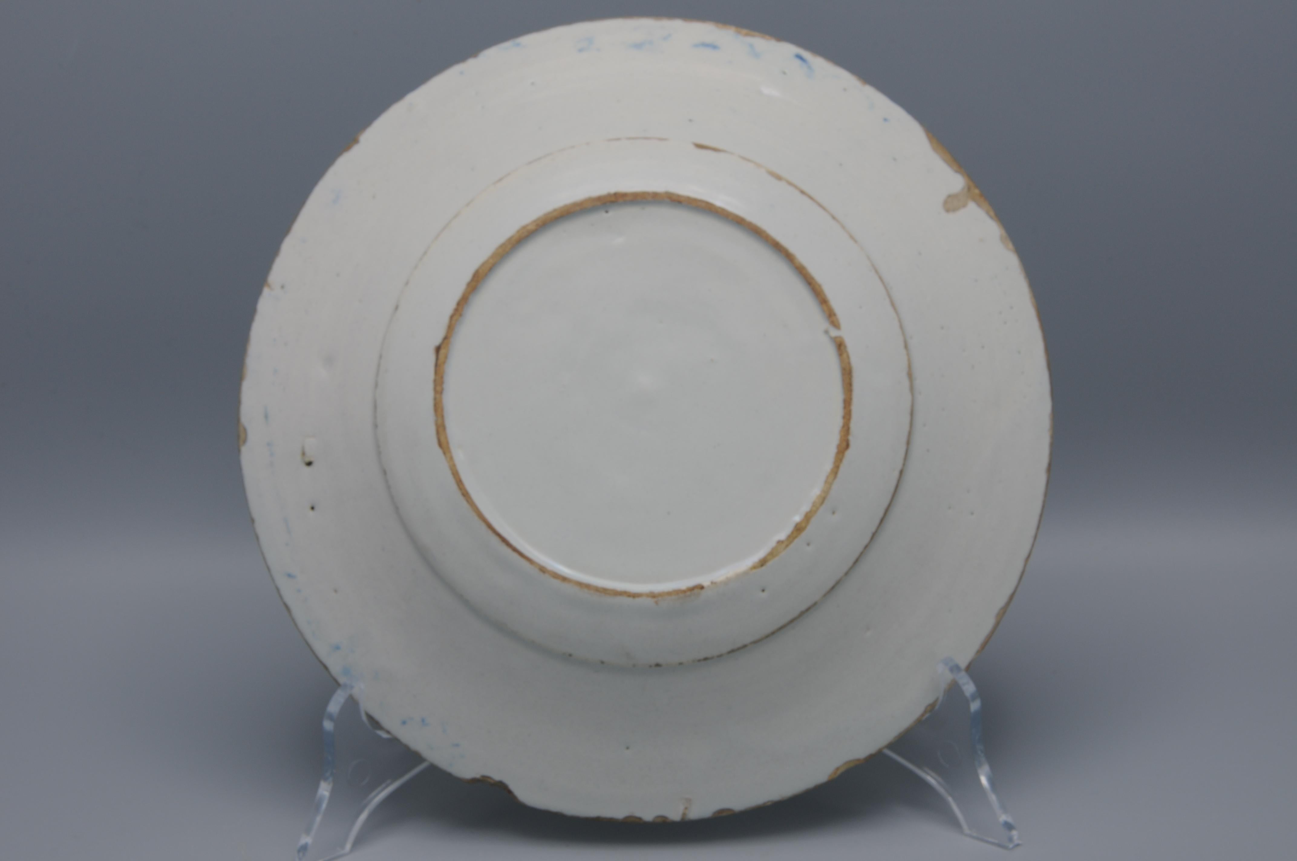 Earthenware Delft, Plate with manganese rose - 18th century