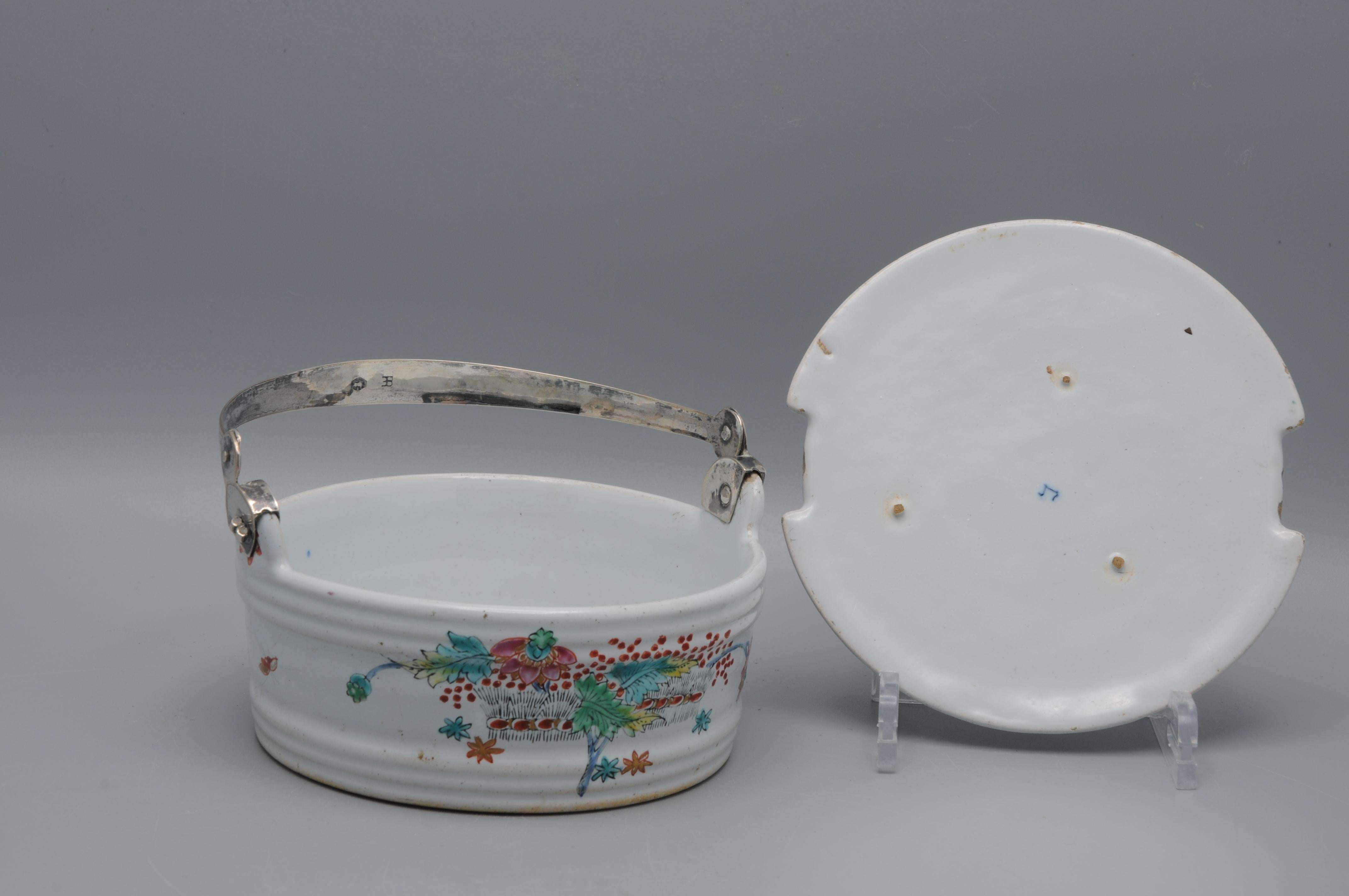 Delft Polychrome Butter Dish with Kakiemon Decoration, 18th Century For Sale 6