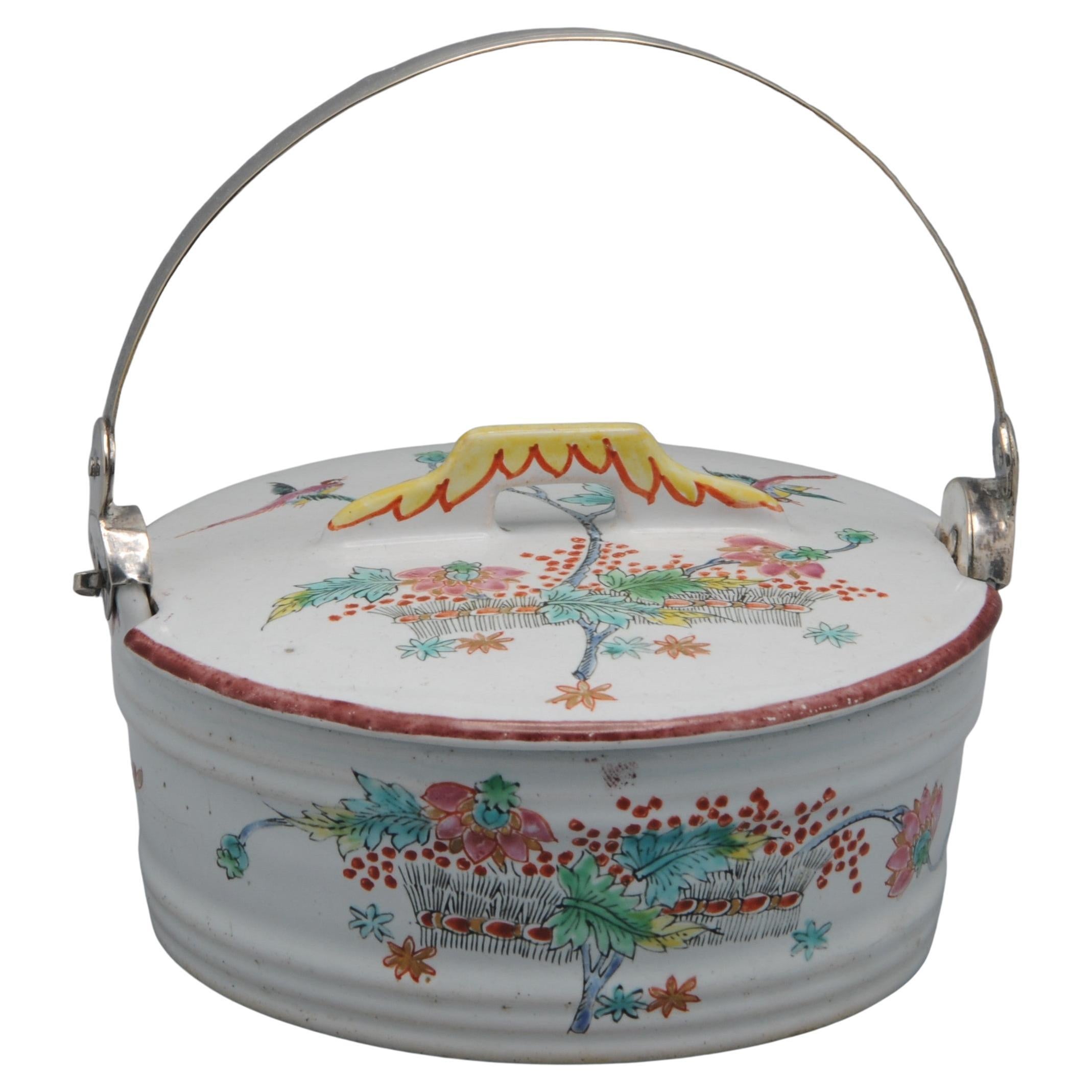 Delft Polychrome Butter Dish with Kakiemon Decoration, 18th Century For Sale