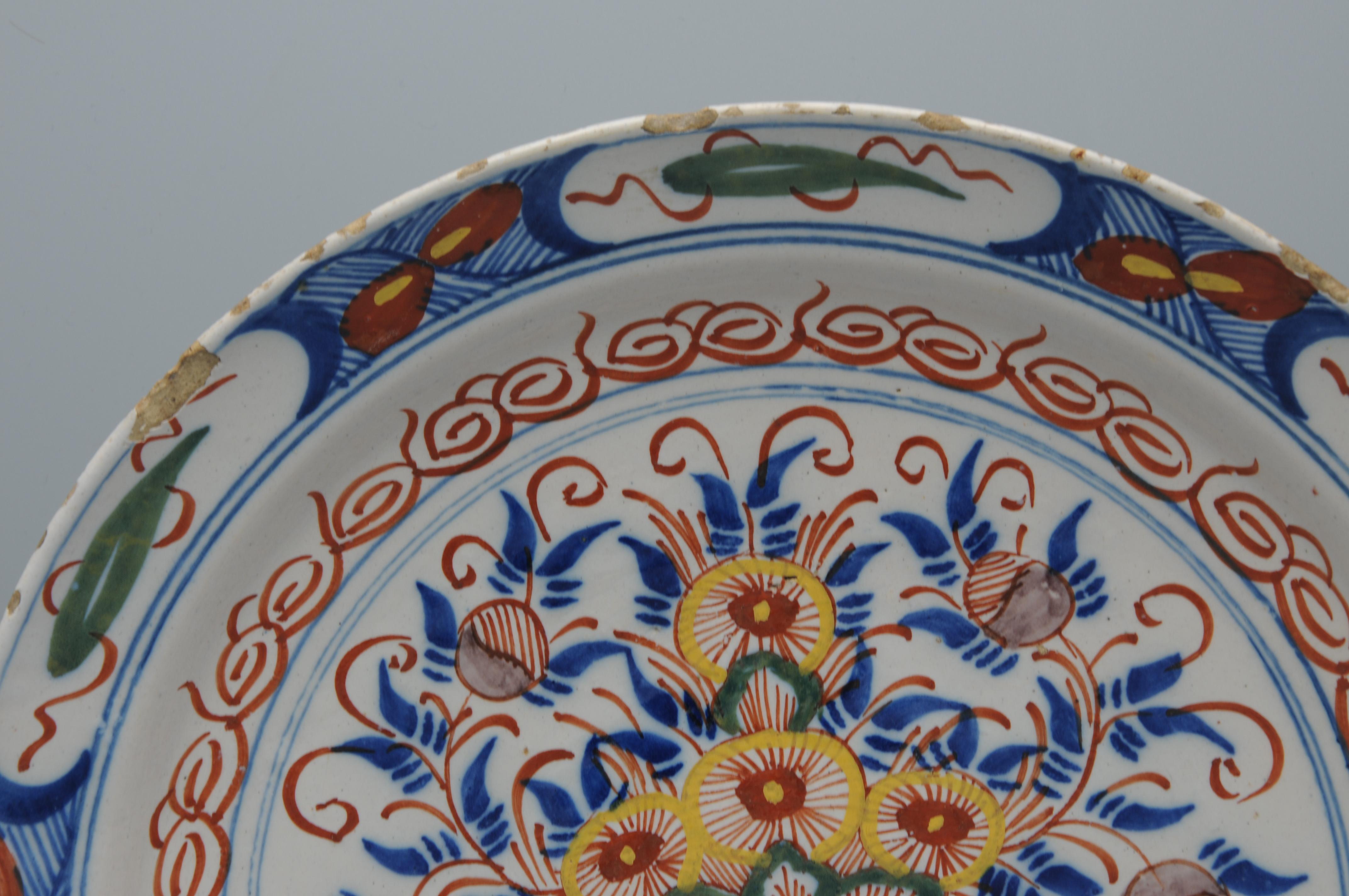 Cargador policromado de Delft - mediados del siglo XVIII Holandés en venta