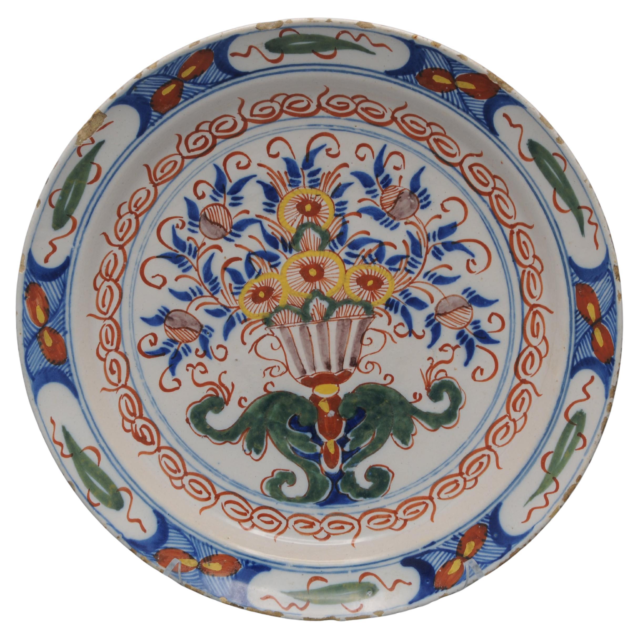 Cargador policromado de Delft - mediados del siglo XVIII