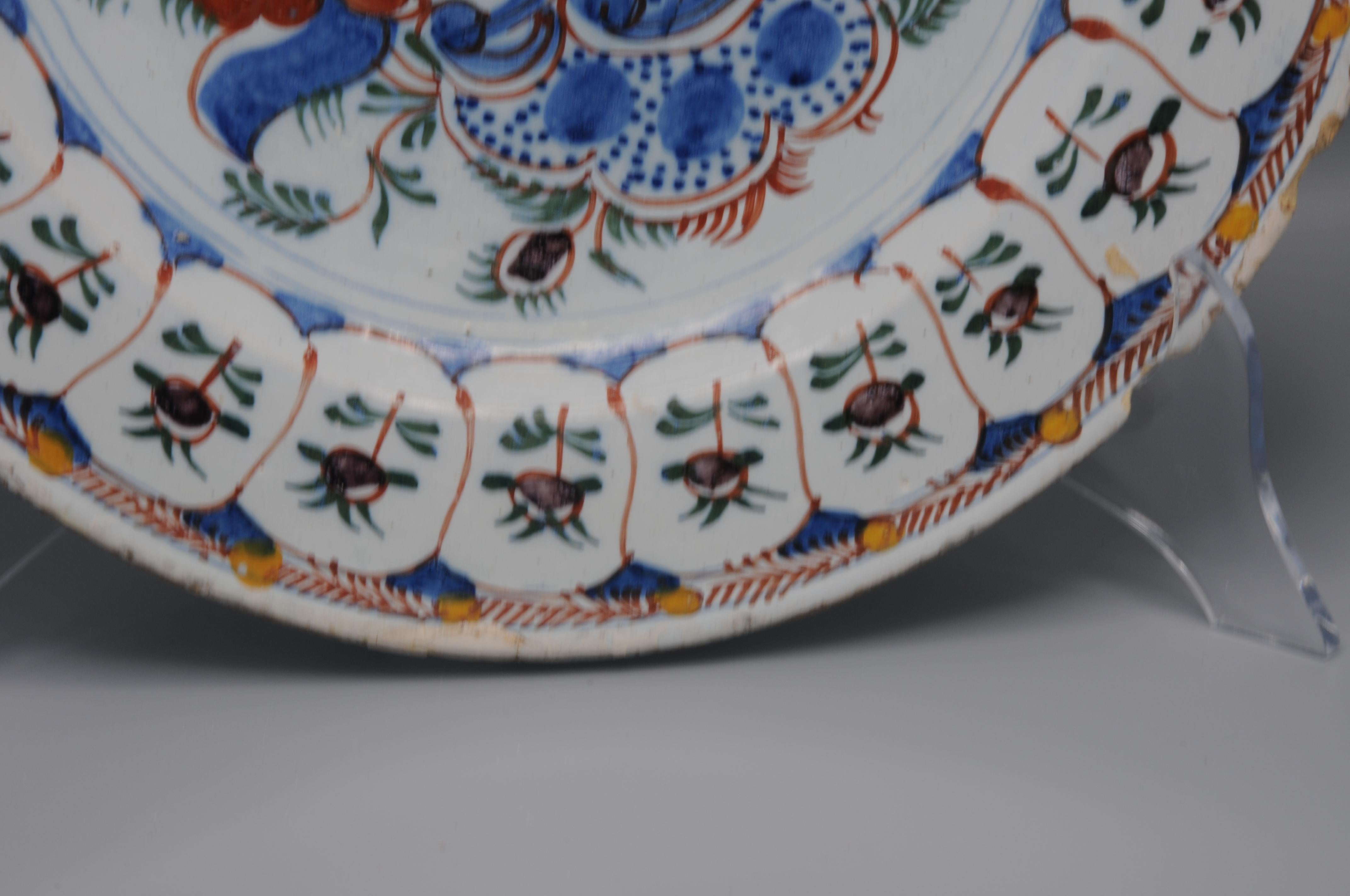 Earthenware Delft - Polychrome Chinoiserie Charger, 18th century