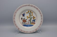 Assiette florale et oiseaux polychrome de Delft - 18ème siècle