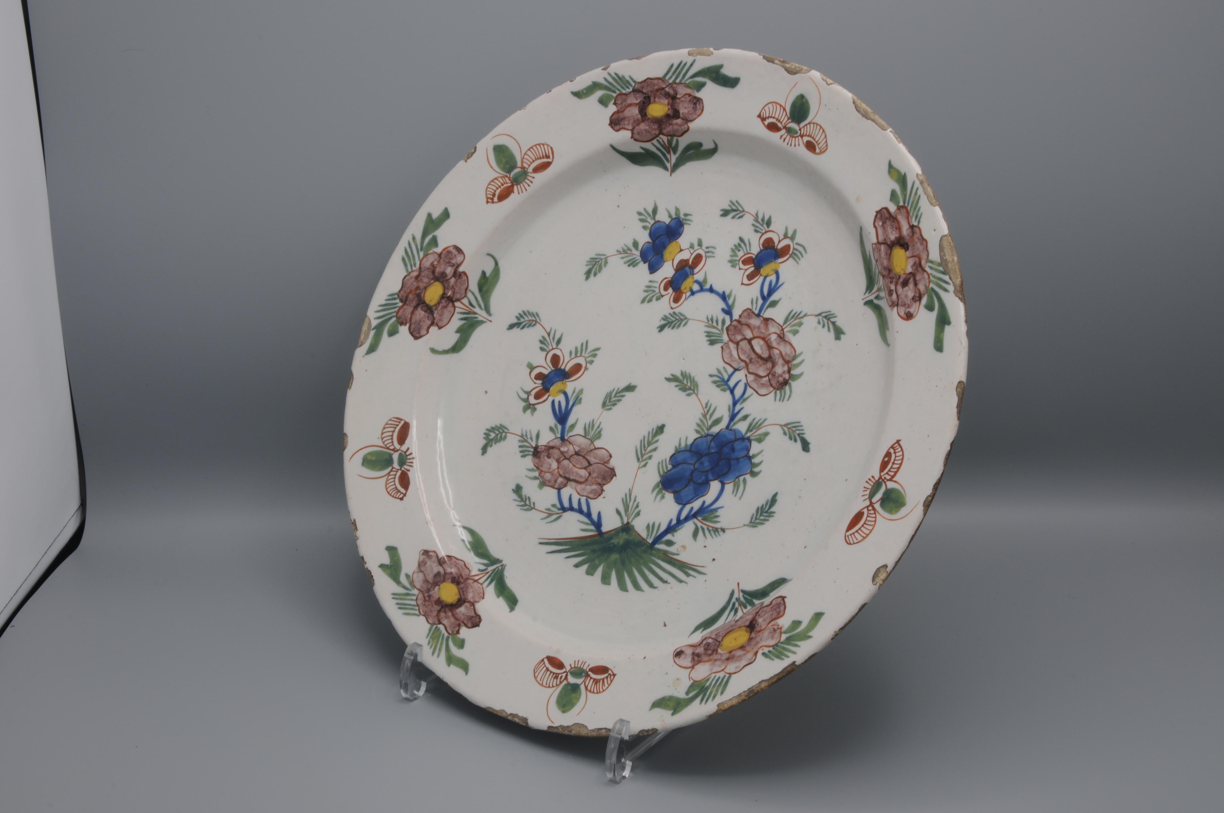 18th Century Delft - Polychrome Chinoiserie Floral Charger, 18th century