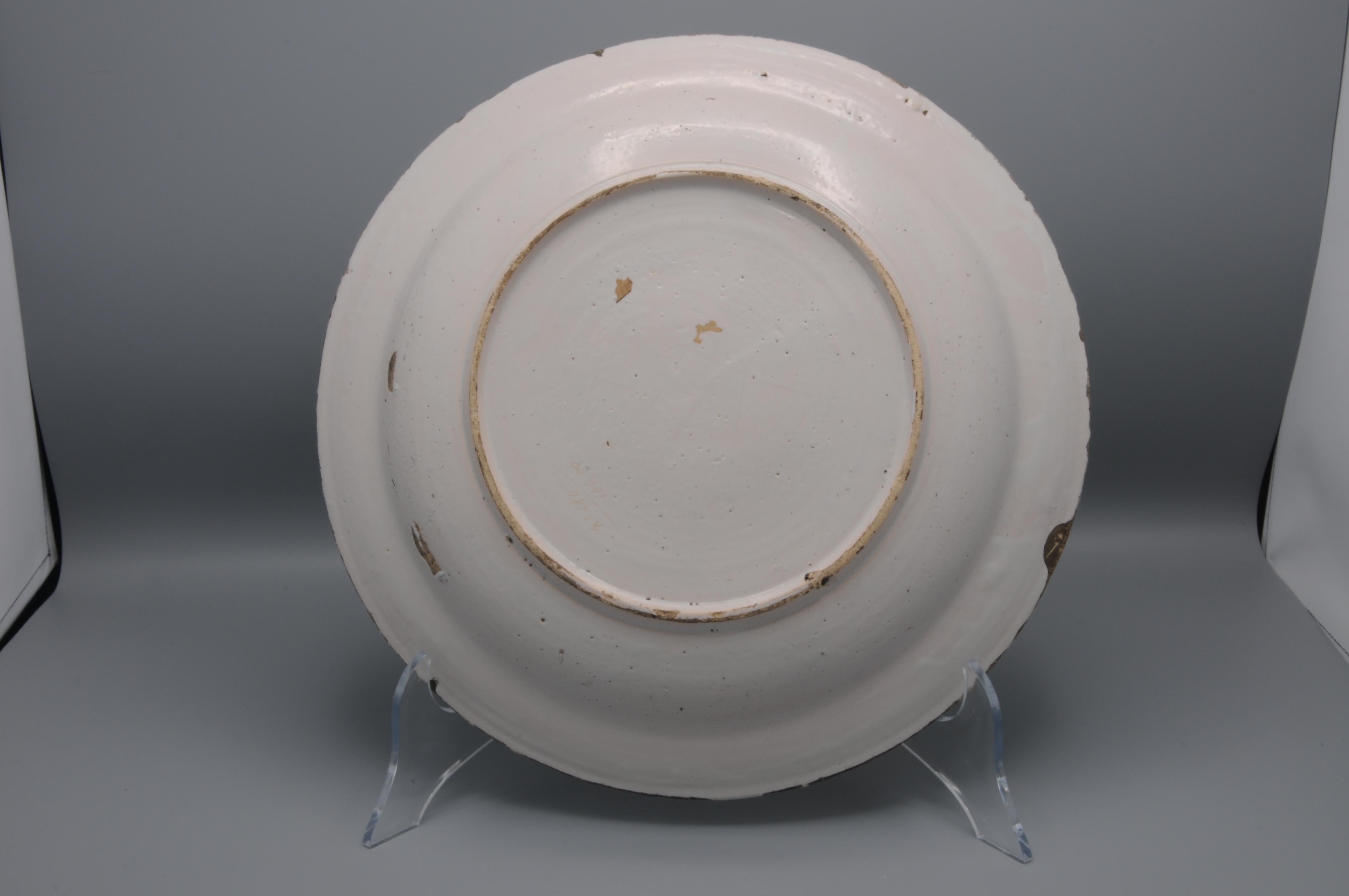 Earthenware Delft - Polychrome Chinoiserie Floral Charger, 18th century