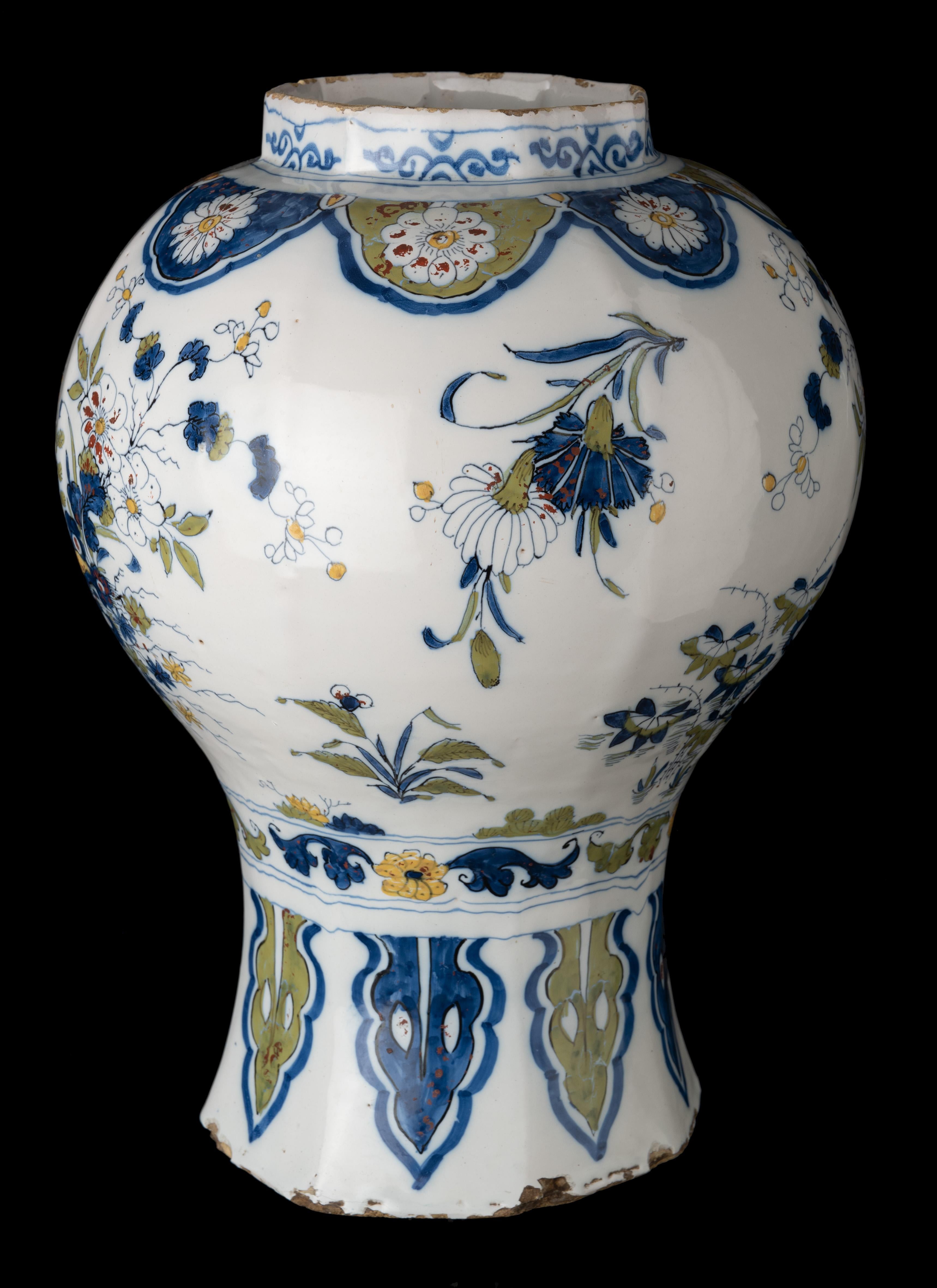 Delft Polychrome Covered Jar with Peacock and Dragon in Landscape, 1690-1700 For Sale 2