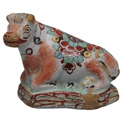 Delft - Polychrome Delft Figurine of a Cow in 'Petit Feu' colors - 18th century