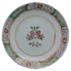 Delft - Polychrome floral plate - 18th century