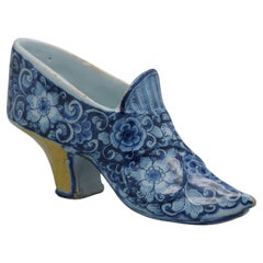 Antique Delft - Polychrome model of a shoe