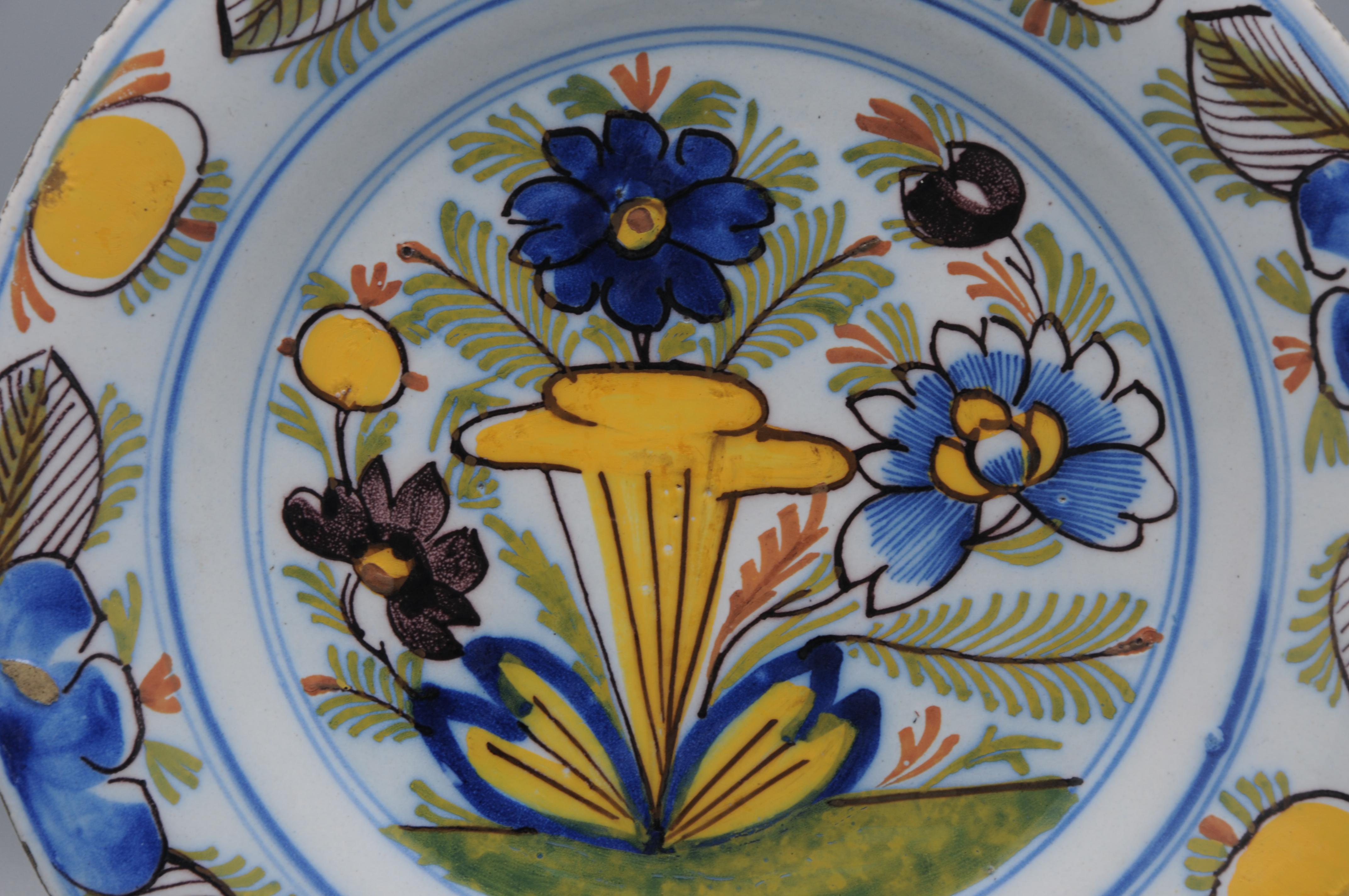 Glazed Delft polychrome plate 'boerendelfts' - early 19th century For Sale