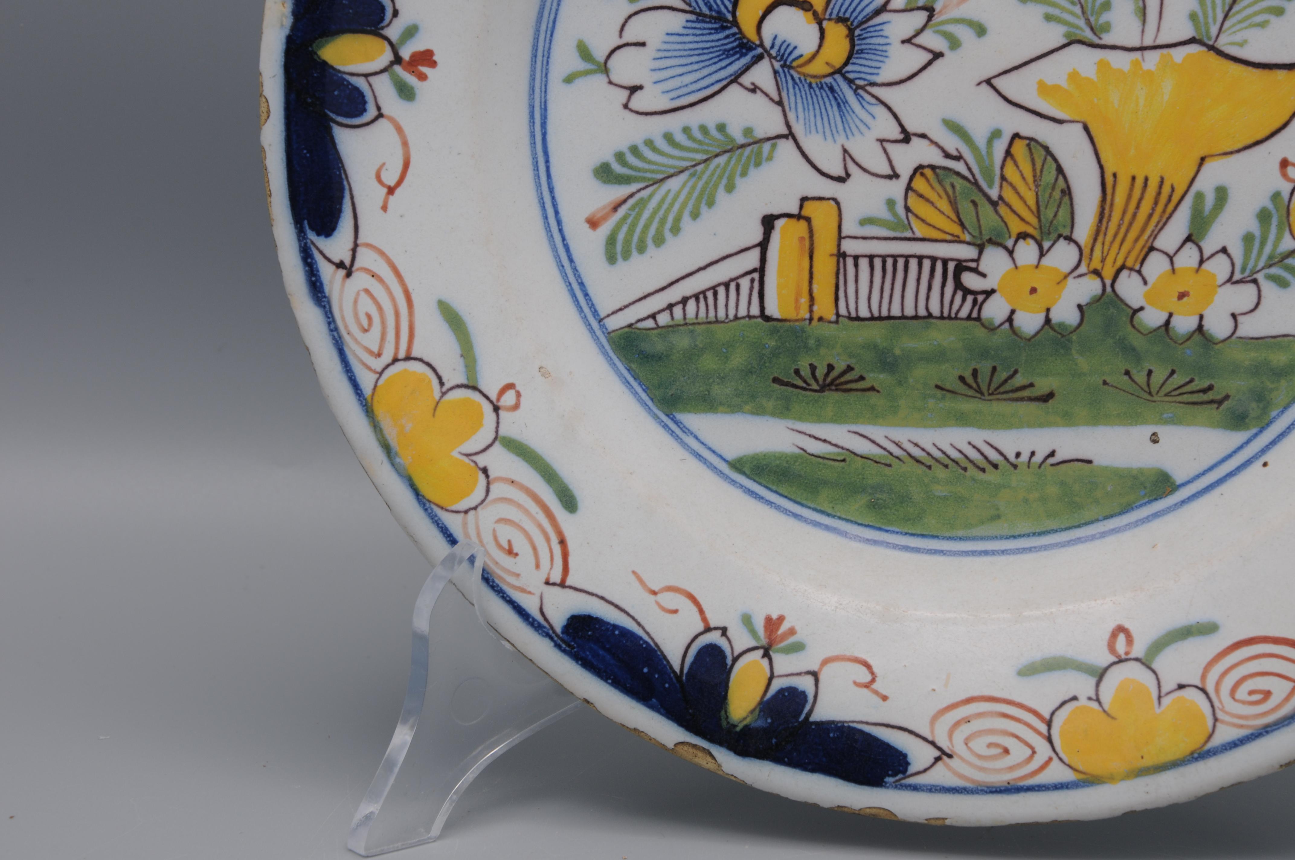 XIXe siècle Assiette polychrome 'boerendelfts' de Delft - début du 19ème siècle en vente