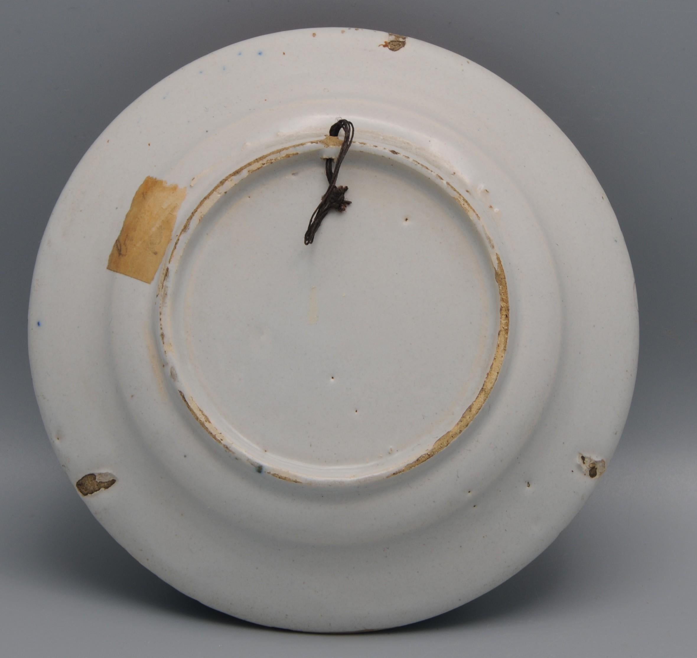 Poterie Assiette polychrome 'boerendelfts' de Delft - début du 19ème siècle en vente