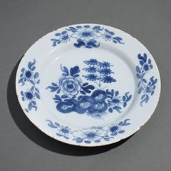Piatto in porcellana di Delft, 1700 ca.