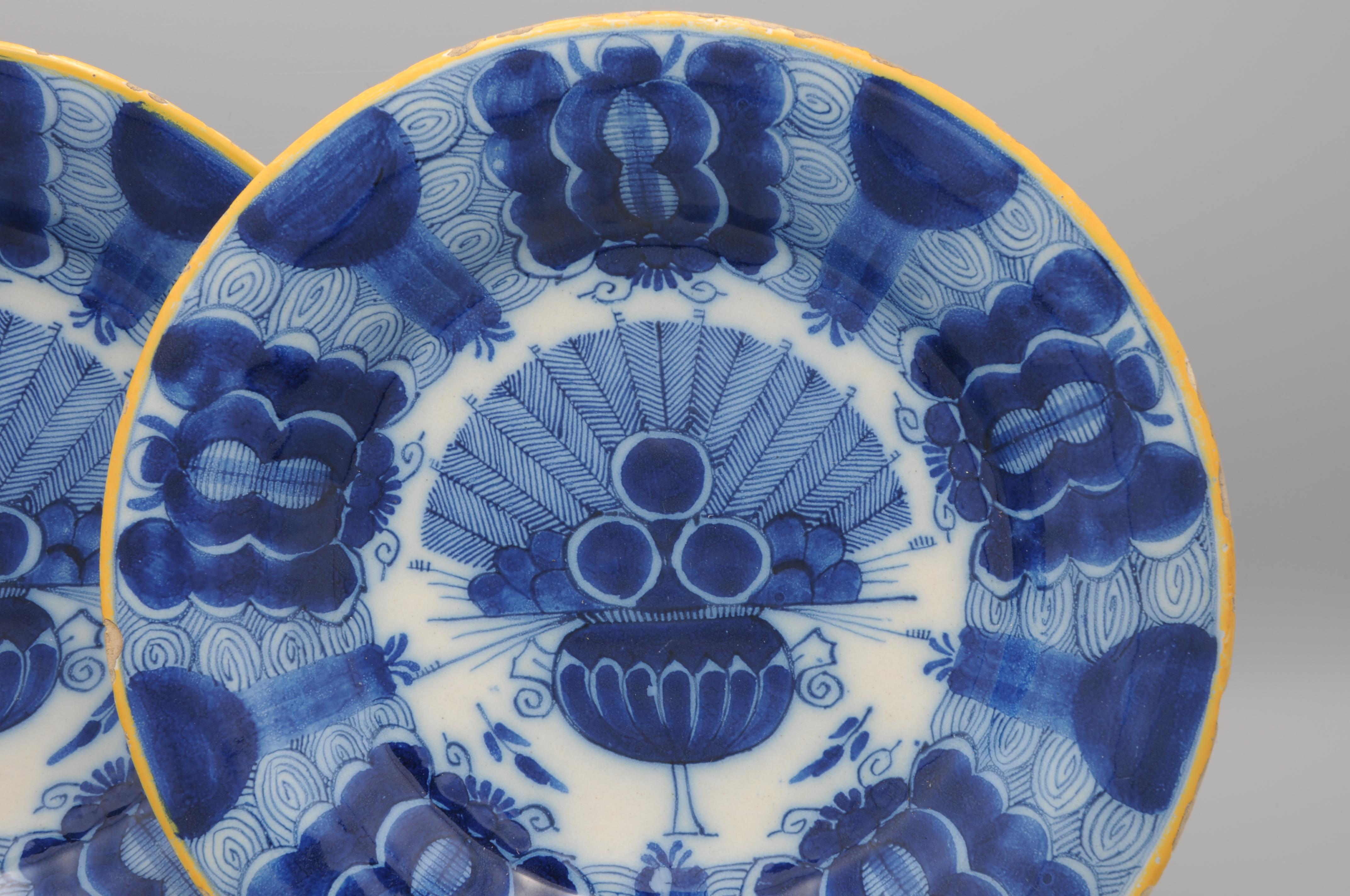 Delft set of 3 'Peacock' plates by 'De Blompot' - second half 18th century For Sale 3