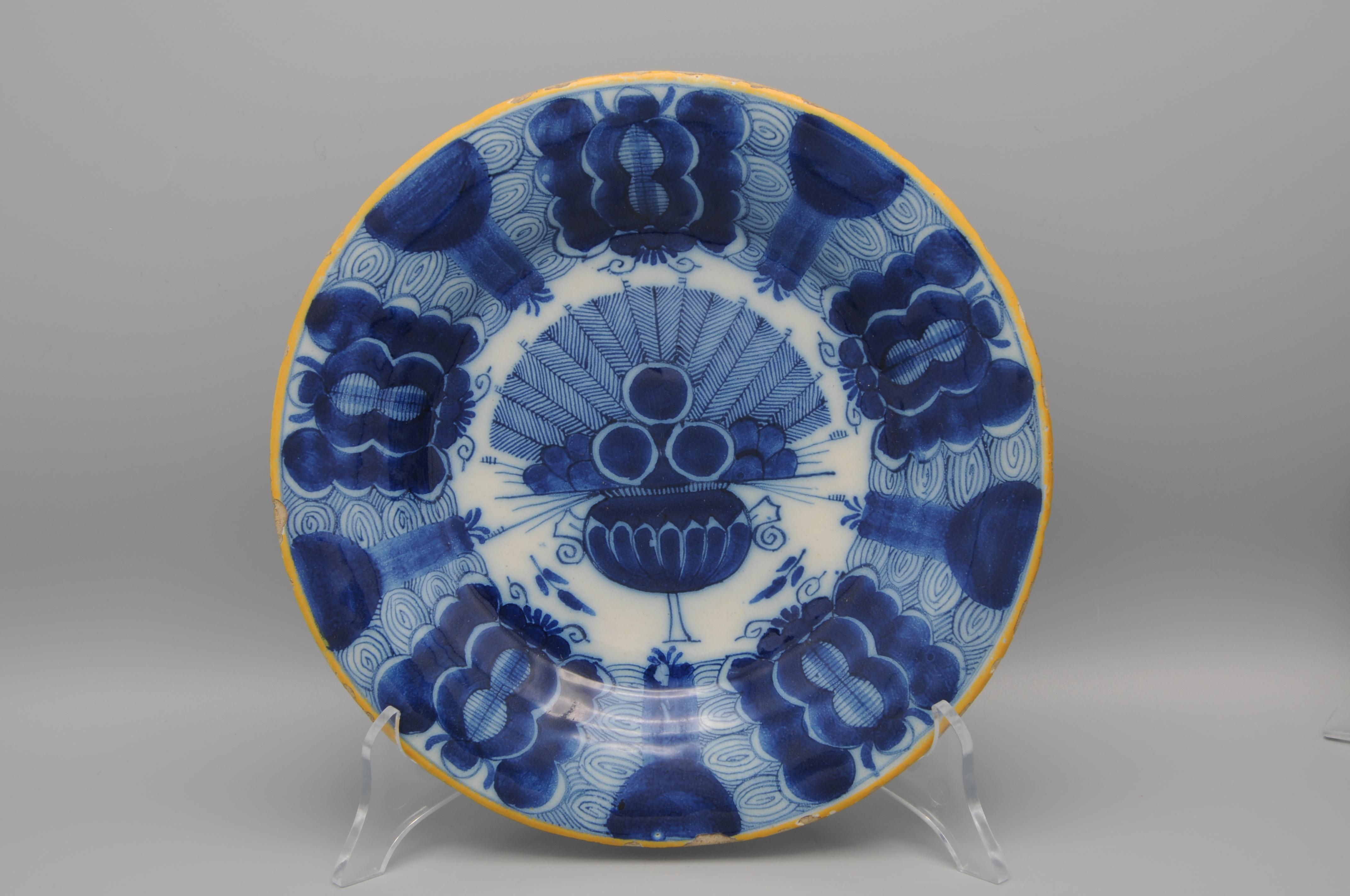 Dutch Delft set of 3 'Peacock' plates by 'De Blompot' - second half 18th century For Sale