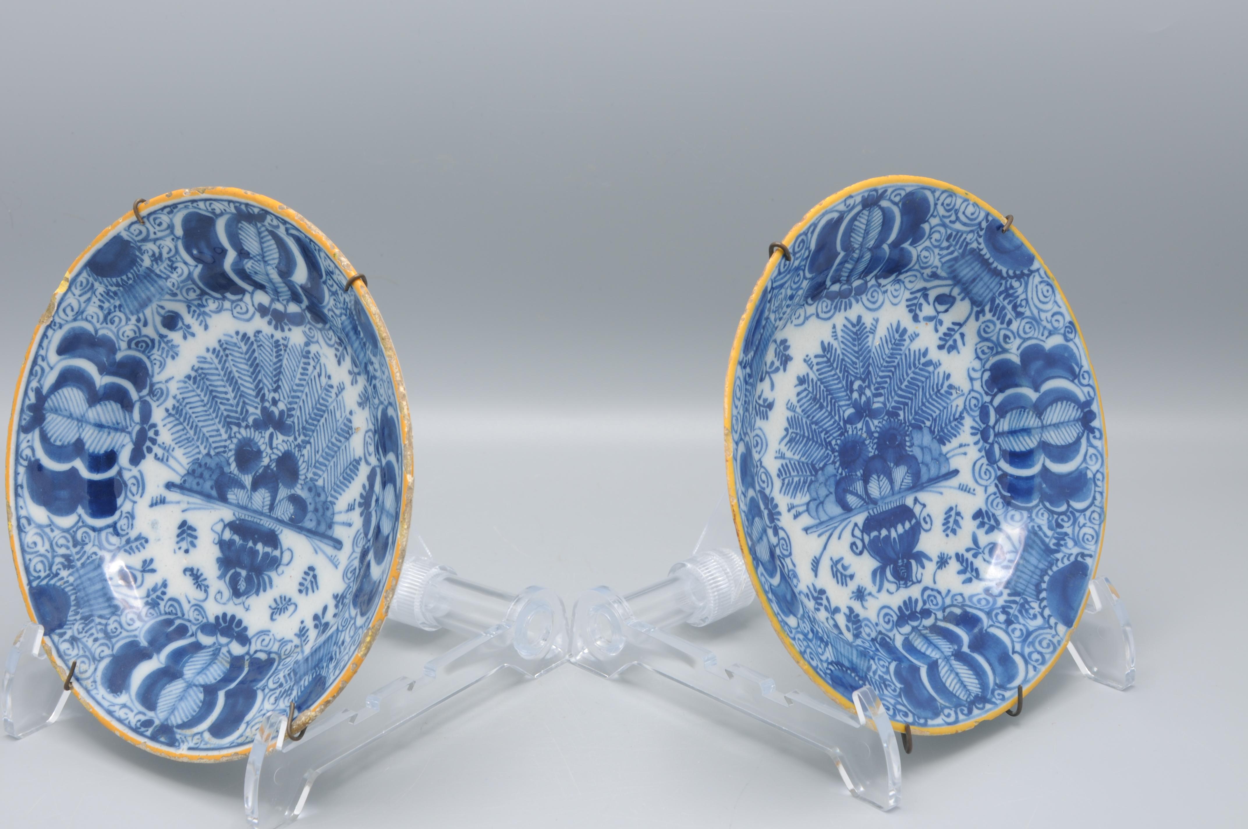 Chinoiserie Delft - set of small 'Peacock' plates - second half 18th century For Sale