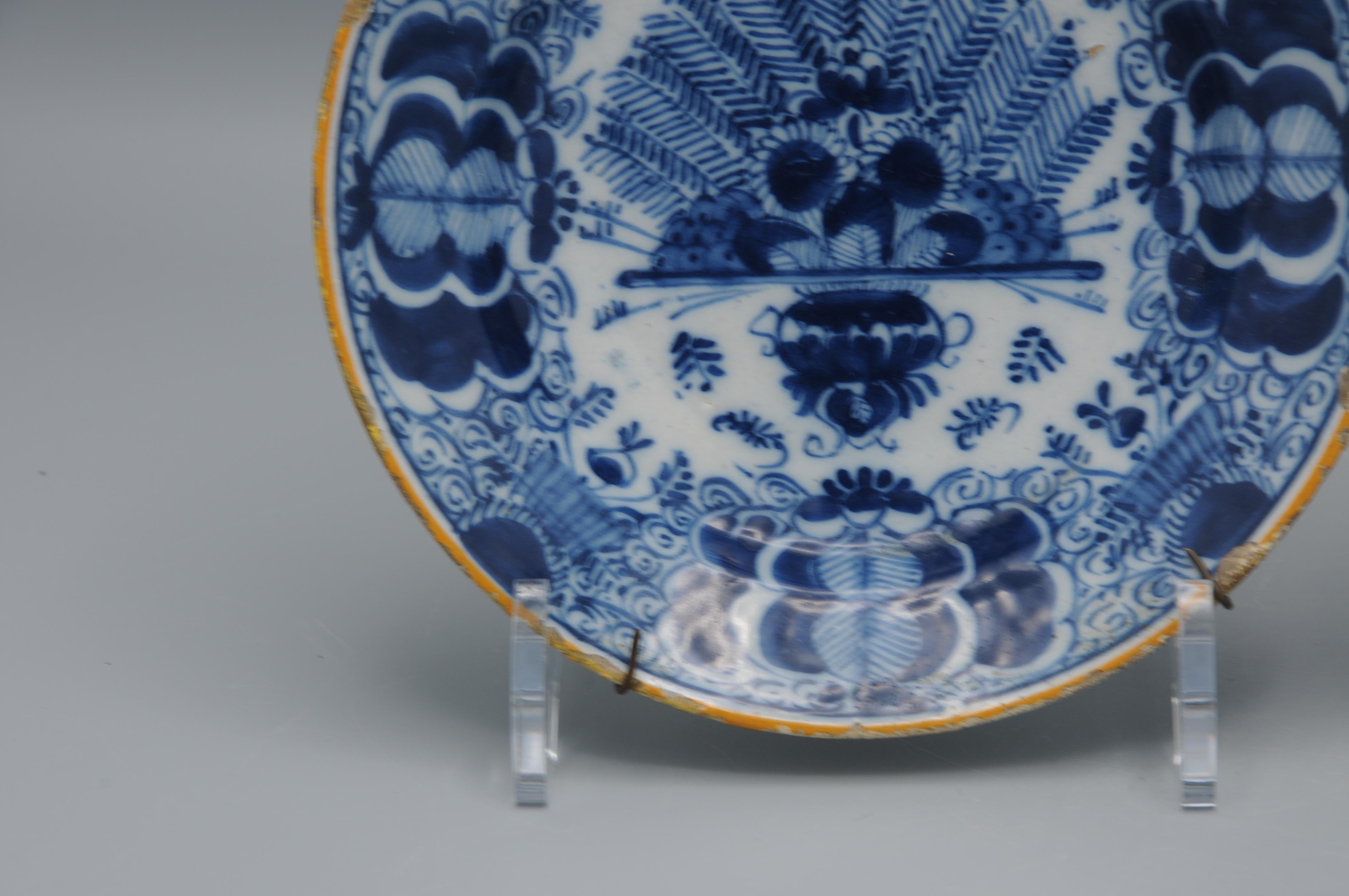 Delft - set of small 'Peacock' plates - second half 18th century In Good Condition For Sale In DELFT, NL