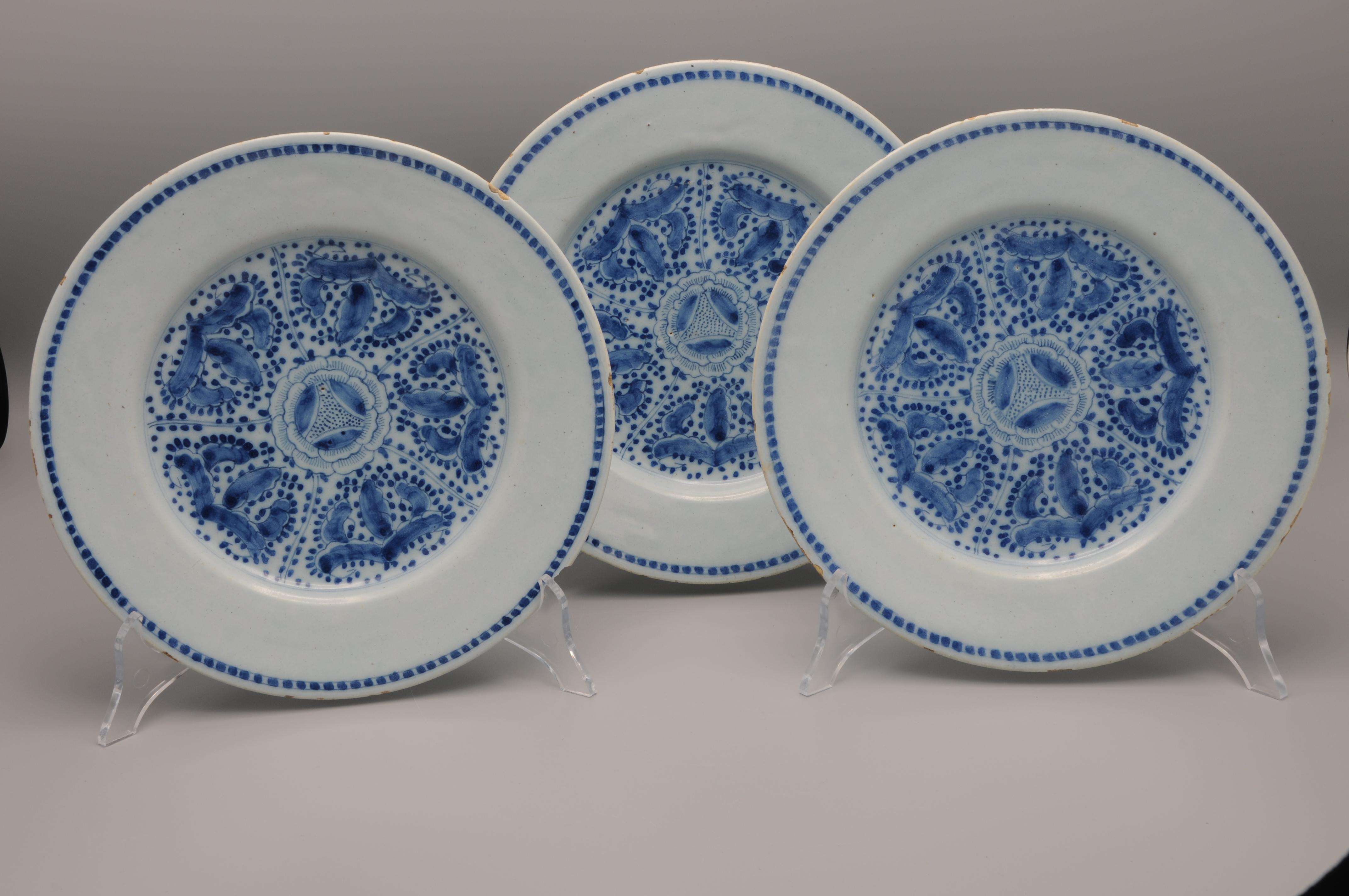 Dutch Delft - set of three plates, mid 18th century For Sale