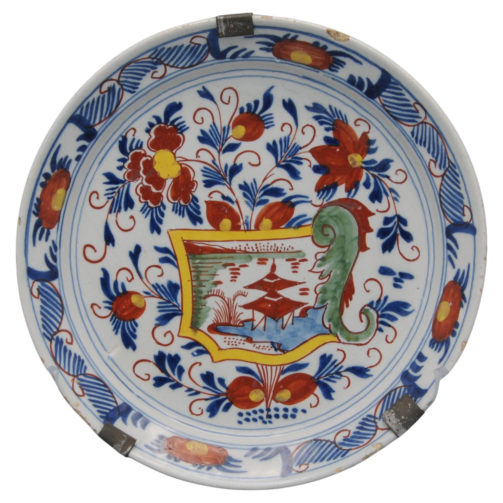 Delft - petite assiette polychrome - fin du 18ème siècle