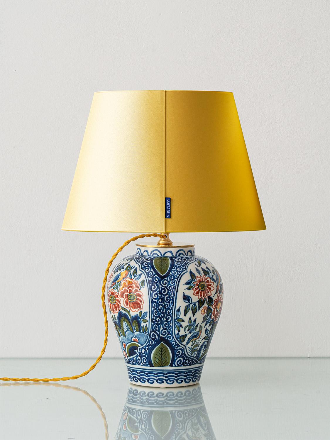 Lampes de table Delft par Tichelaar Makkum (1940-1960) avec nouveaux abat-jour, peintes à la main Bon état - En vente à AMSTERDAM, NL