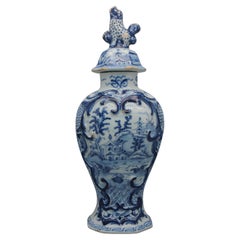 Antique Delft vase and cover by "The Lampetkan" manufacture, 18th century