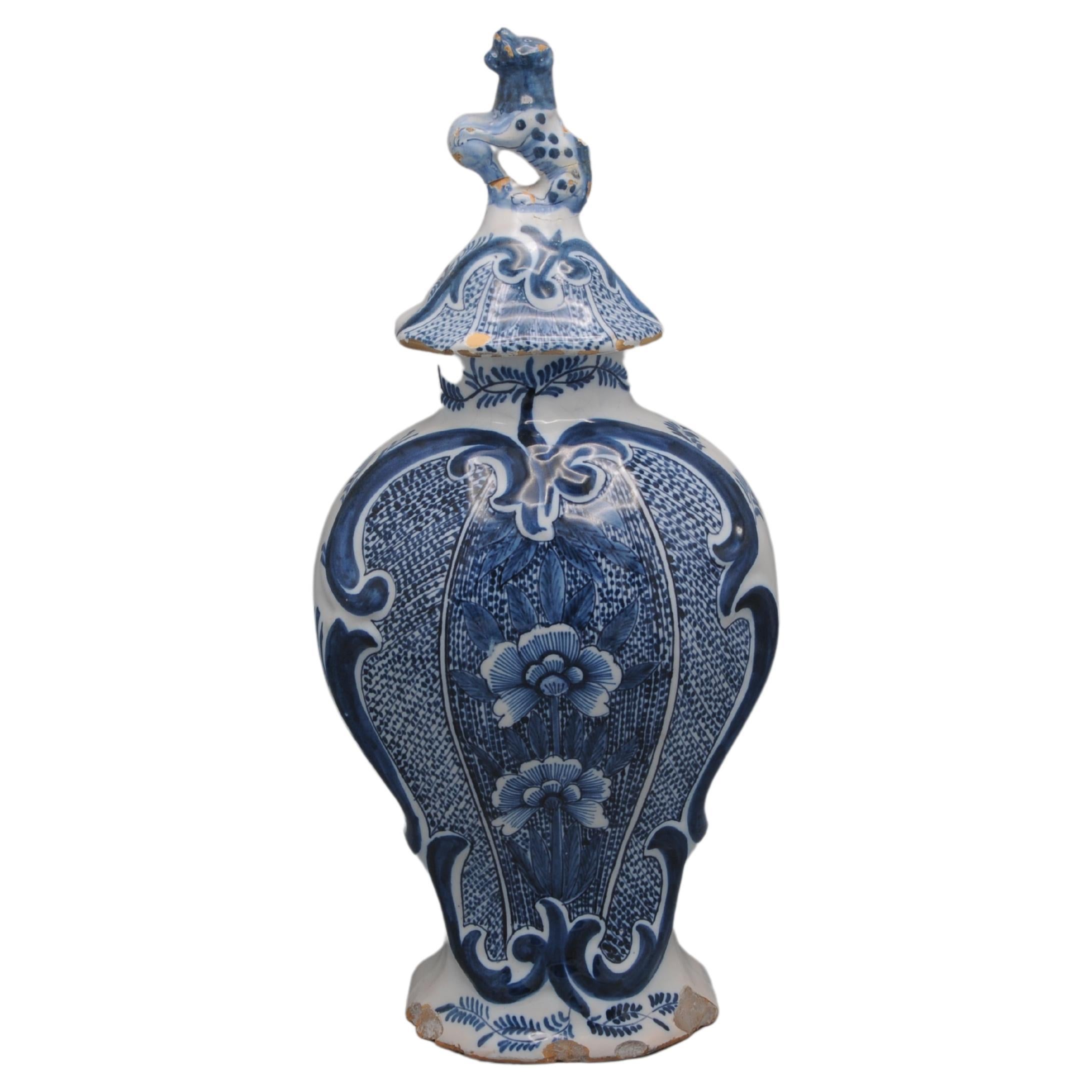 Delft vase by "The Lampetkan" manufacture, 18th century For Sale