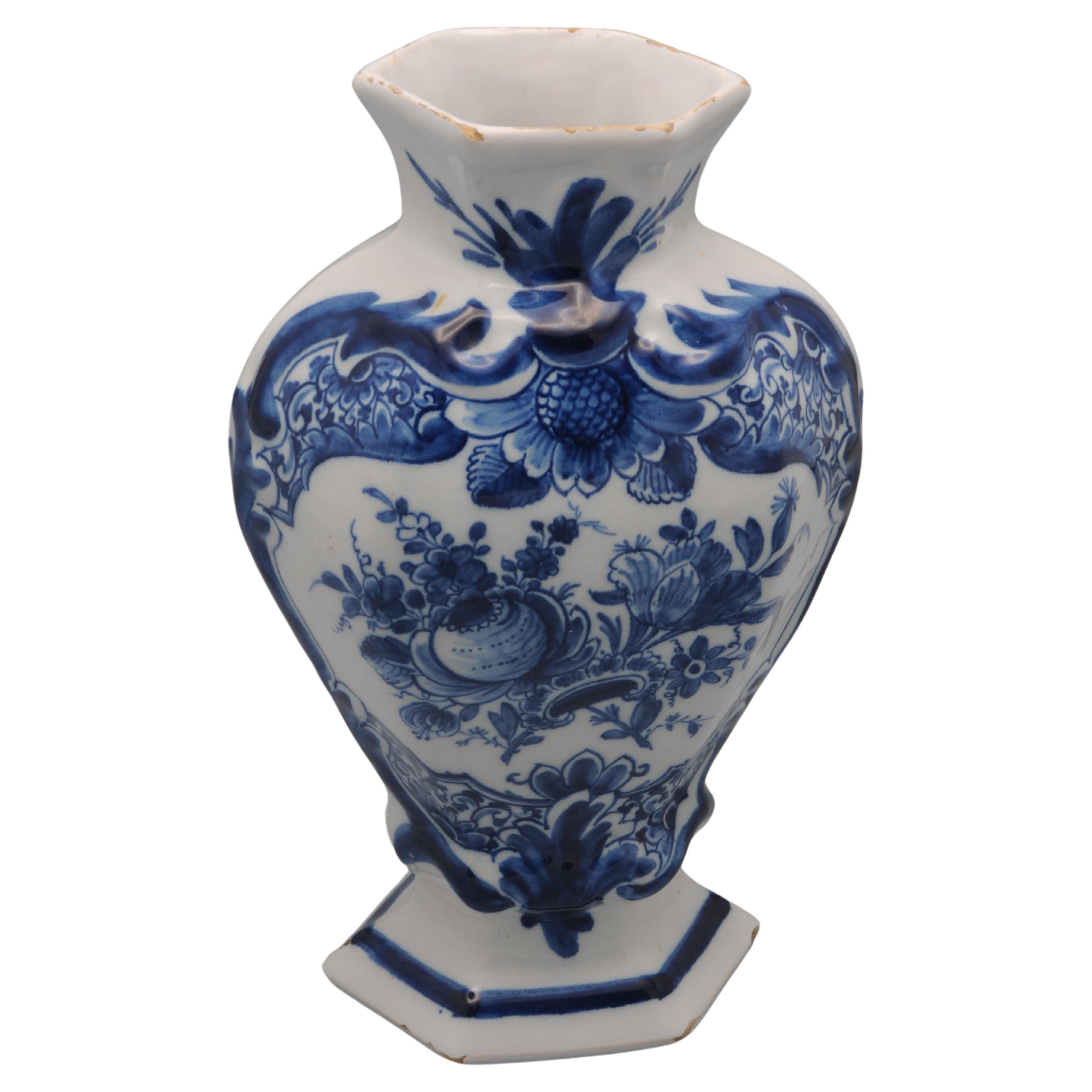 Delft vase by "The Claauw" manufacture, 18th century For Sale