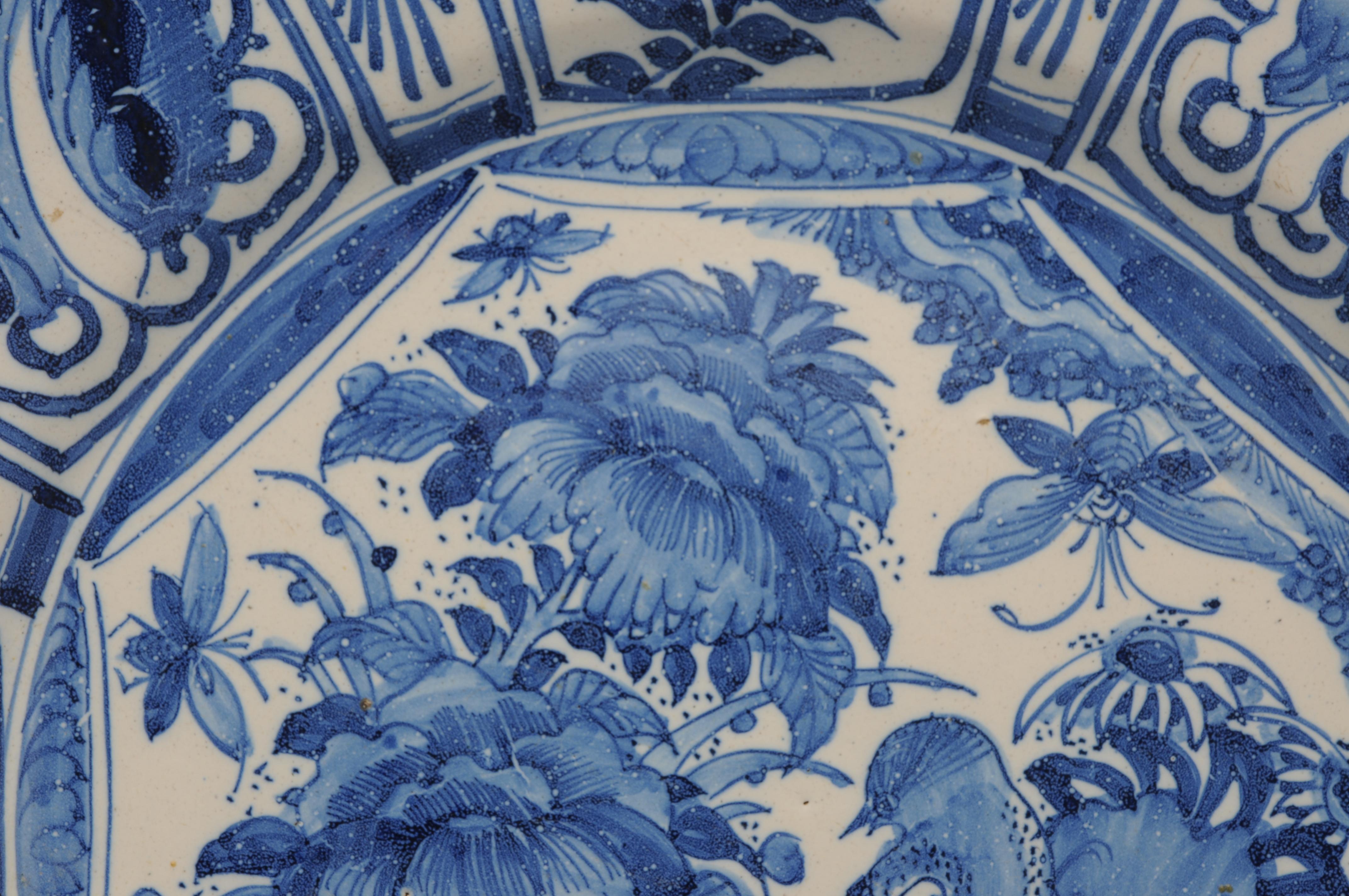 Poterie Assiette de présentation 'Kraak' de Delft - style Wanli - 17ème siècle en vente
