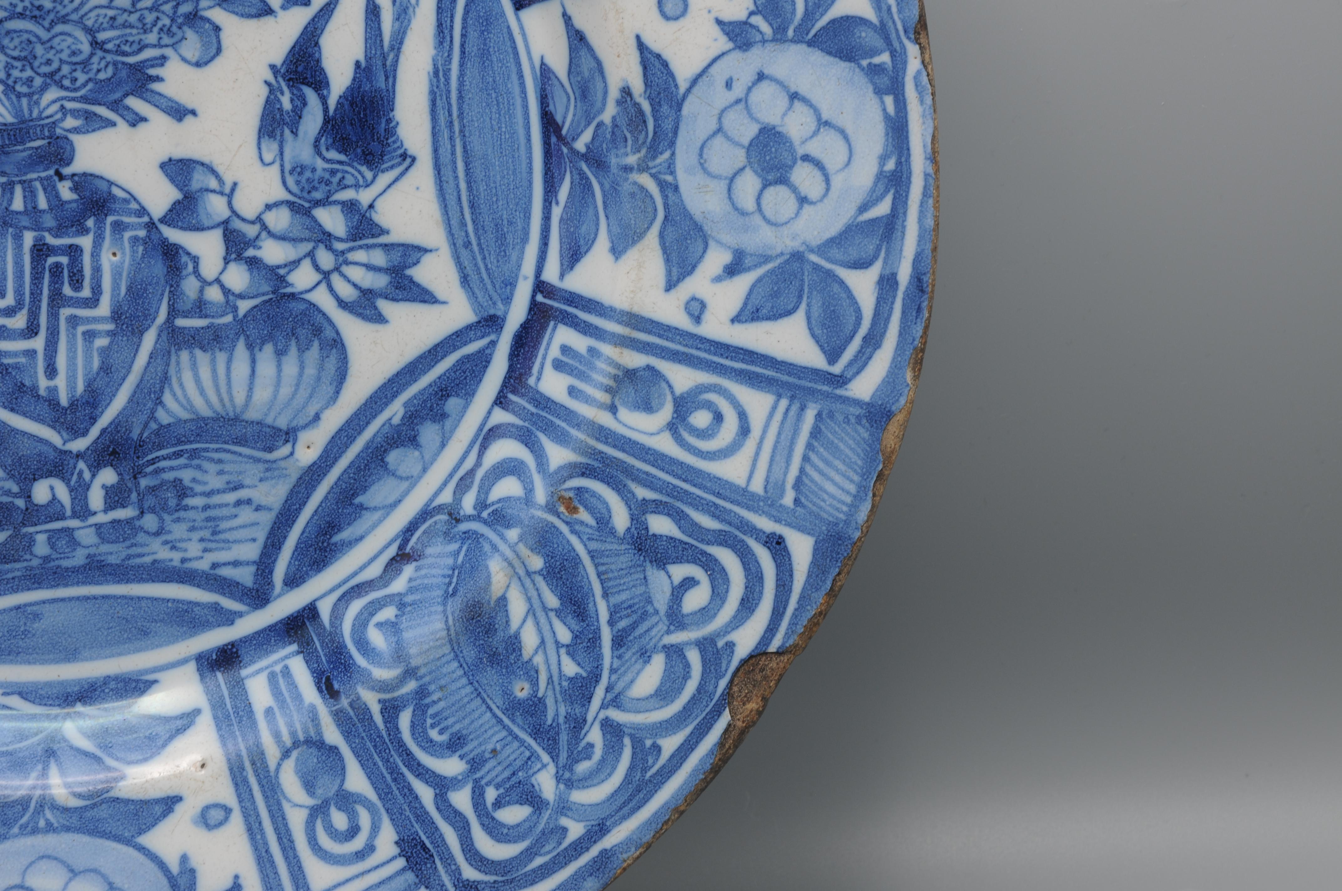 Earthenware Delft - Wanli style 'Kraak' Charger - 17th century For Sale