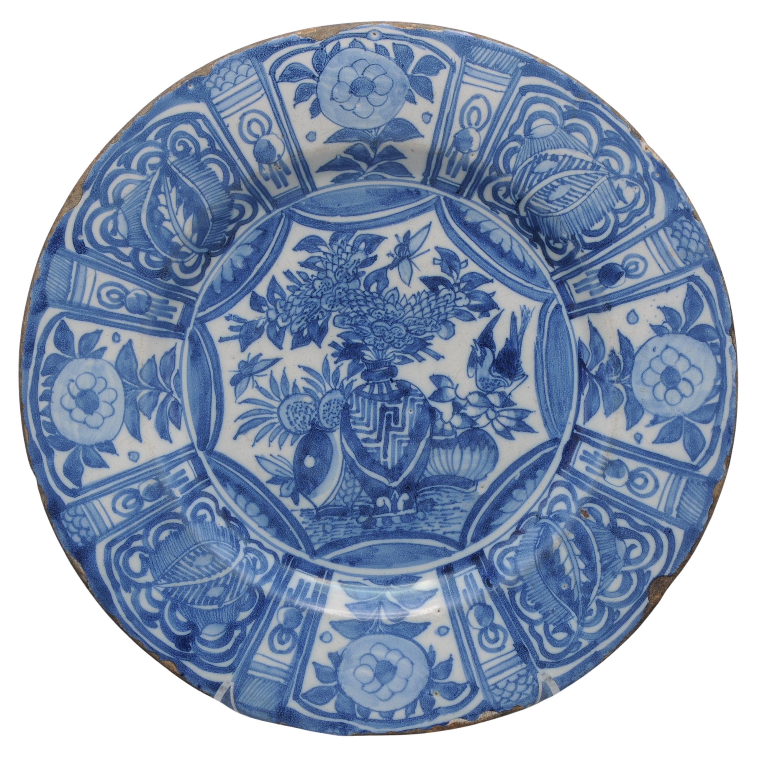 Delft - Wanli style 'Kraak' Charger - 17th century For Sale