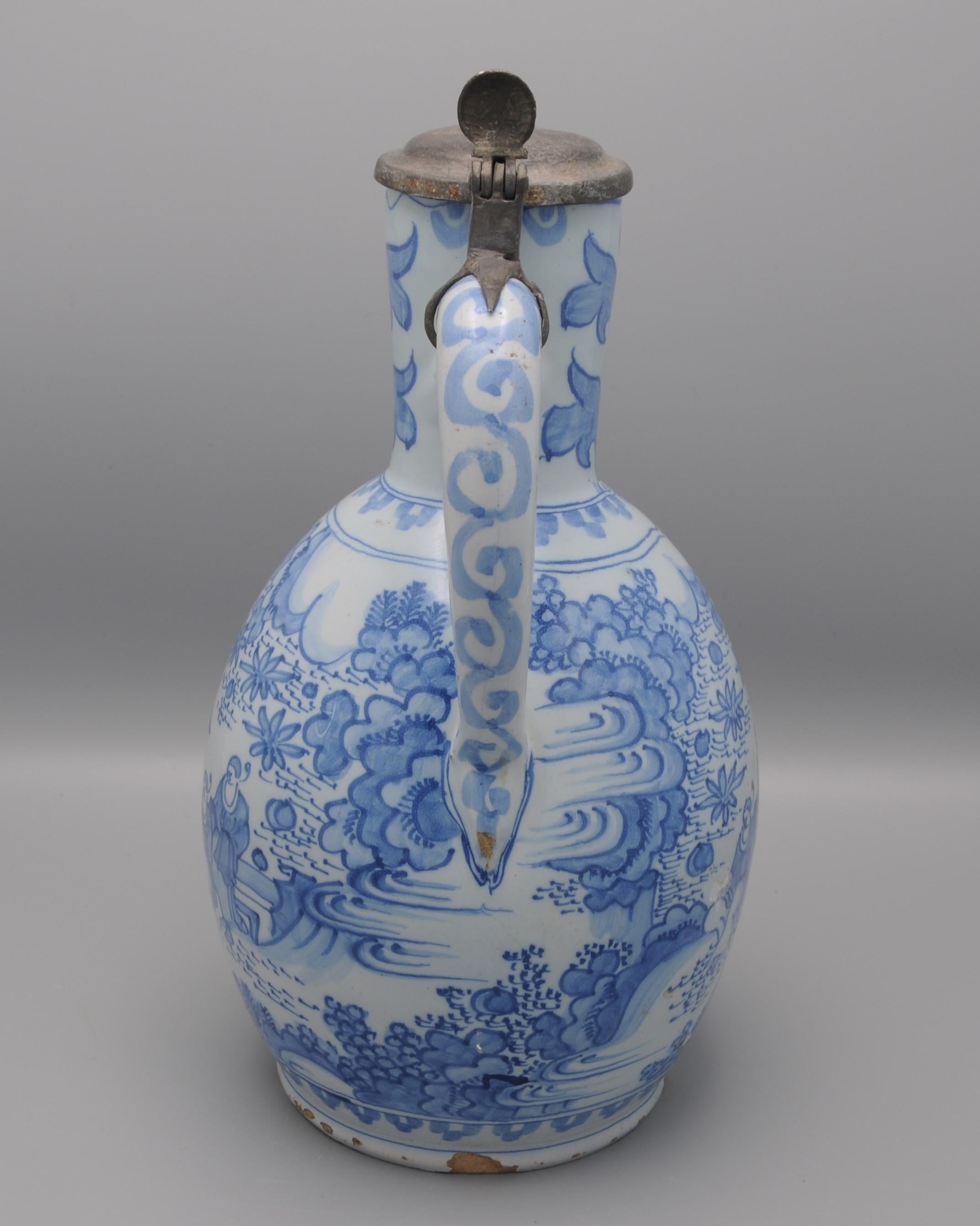 Delft - Pichet de style Wanli à décor de chinoiseries, seconde moitié du XVIIe siècle en vente 4