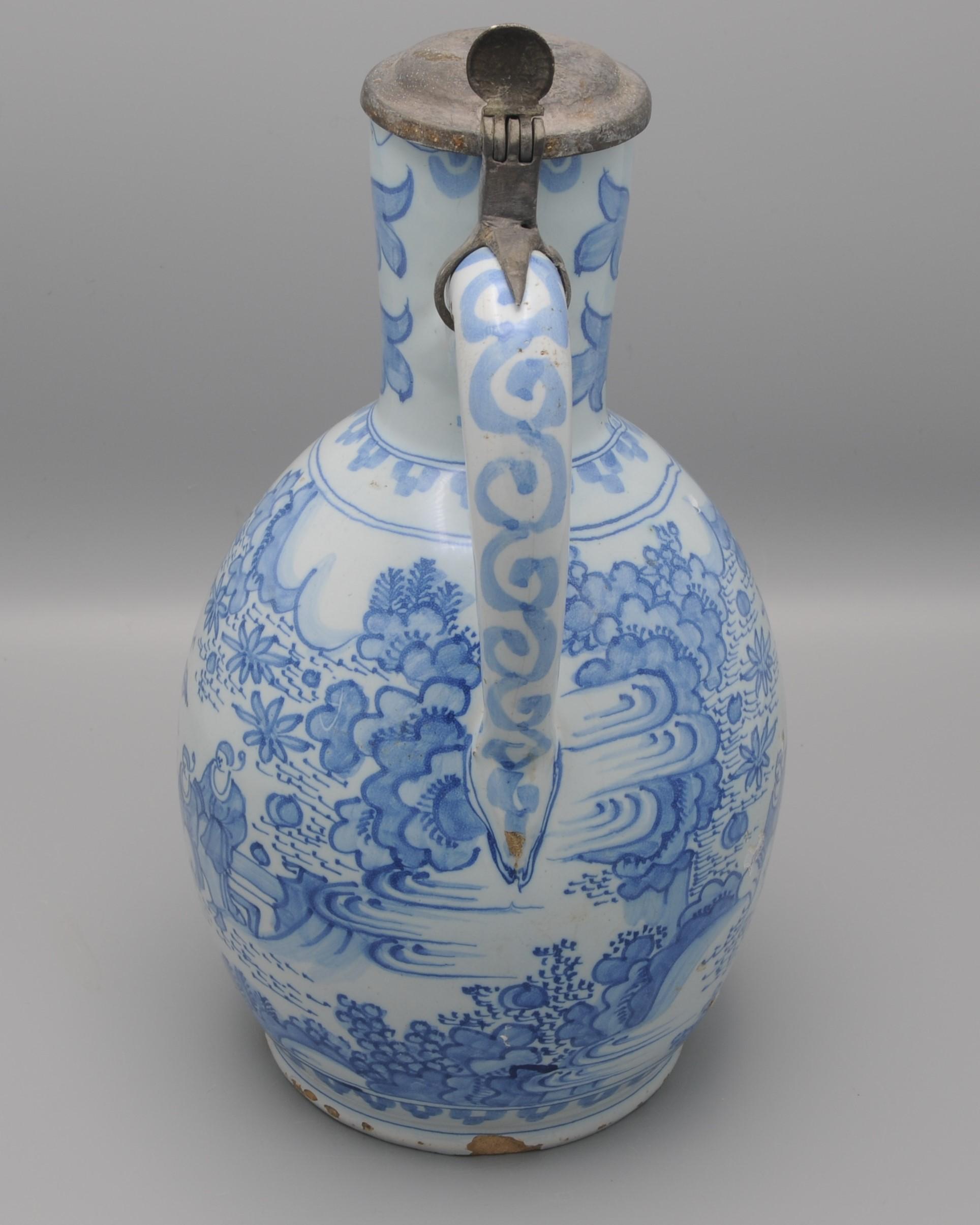 Chinoiseries Delft - Pichet de style Wanli à décor de chinoiseries, seconde moitié du XVIIe siècle en vente