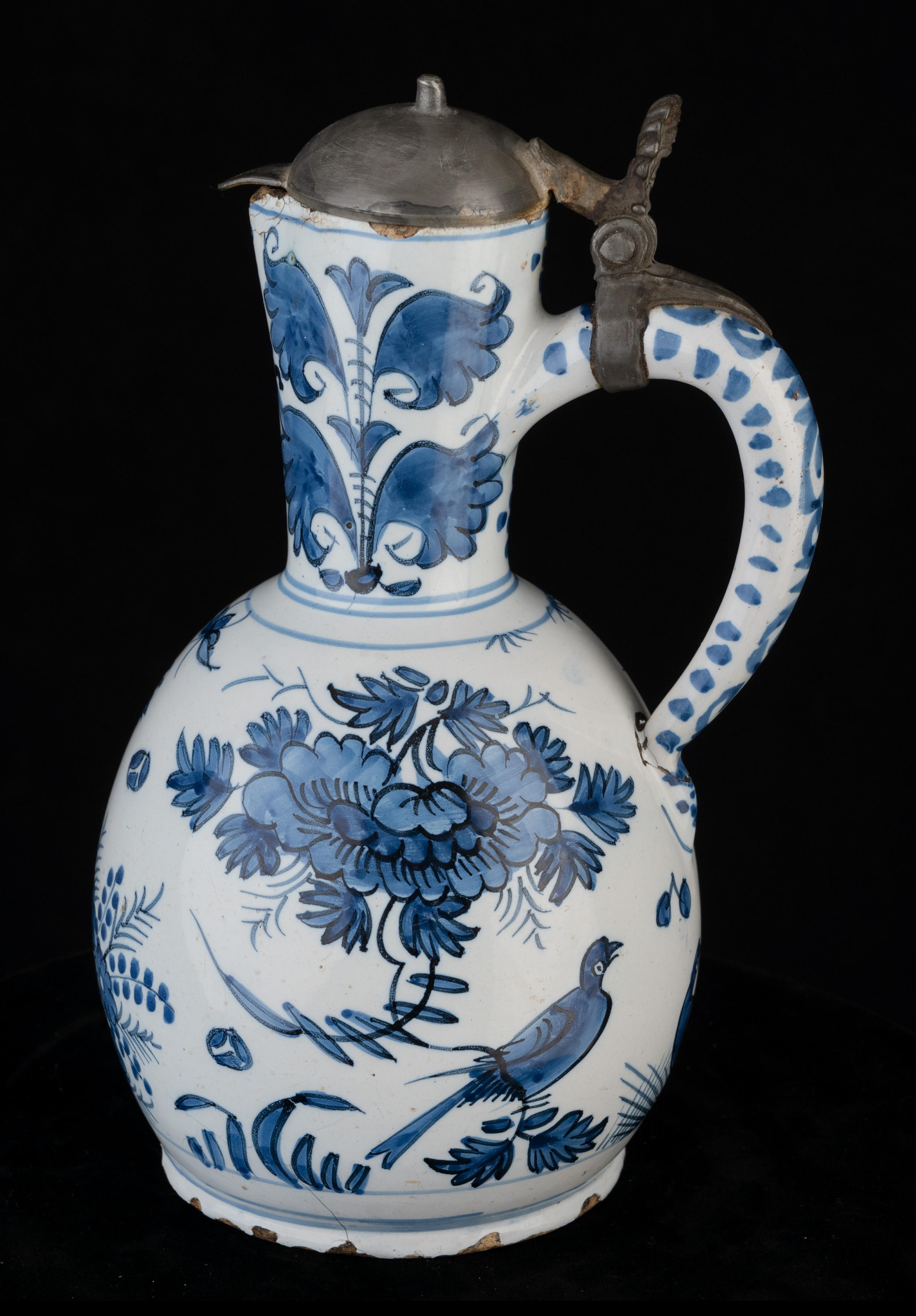 Dutch Delft, Wine jar with peacock and birds 1690-1700 For Sale