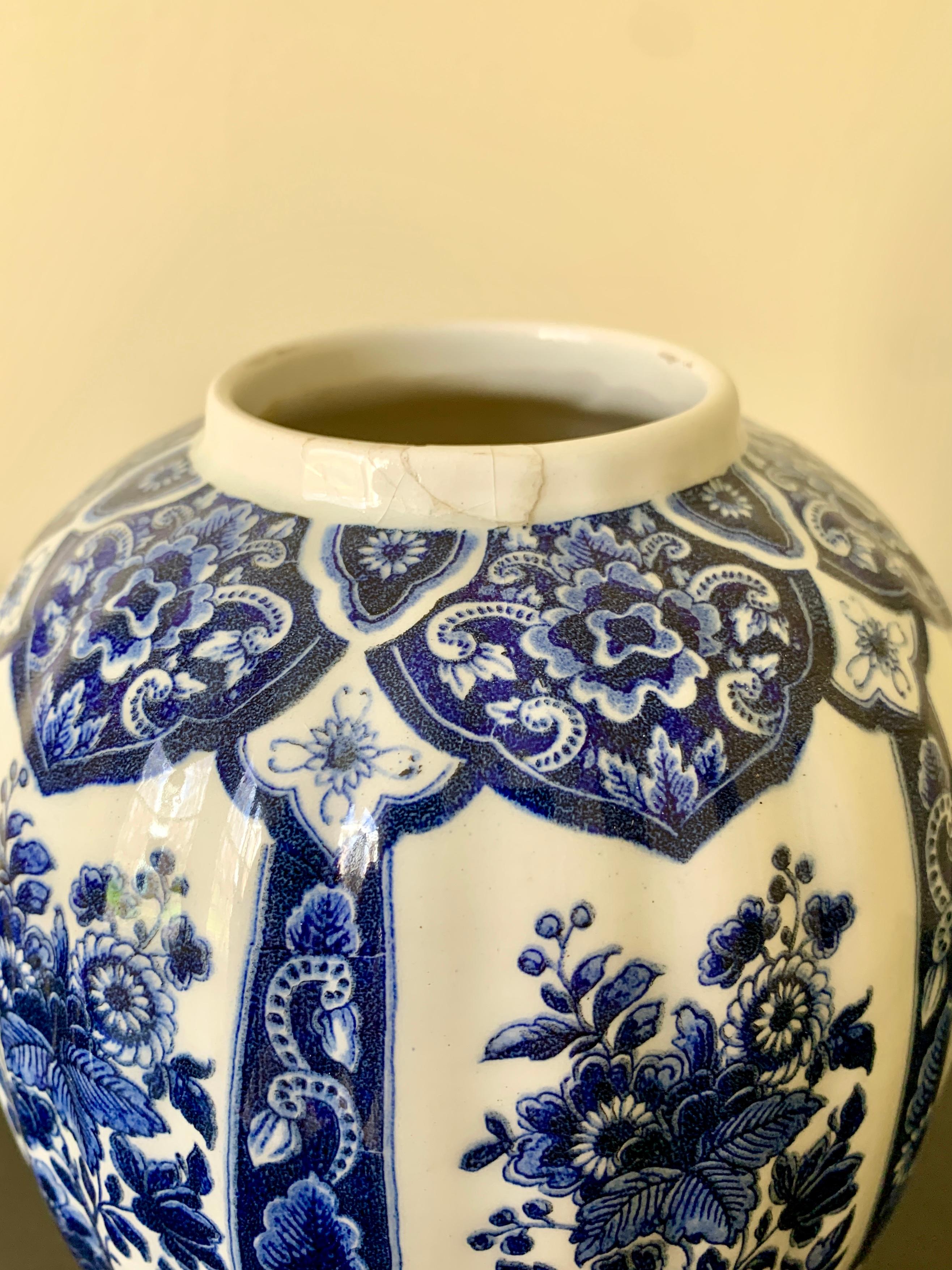 Delfts Blue and White Chinoiserie Porcelain Ginger Jar by Ardalt Blue Delfia For Sale 2