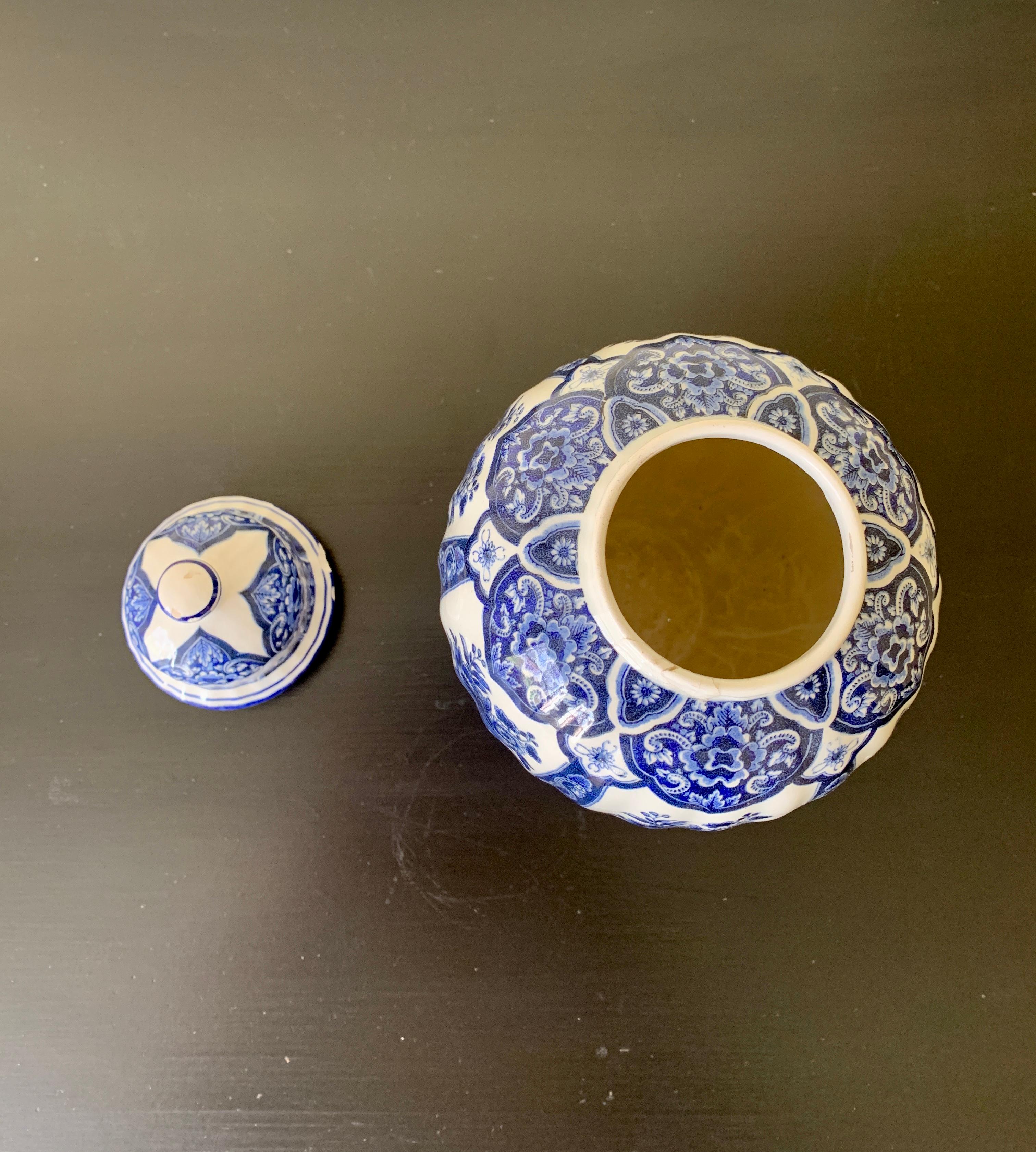 Delfts Blue and White Chinoiserie Porcelain Ginger Jar by Ardalt Blue Delfia For Sale 4