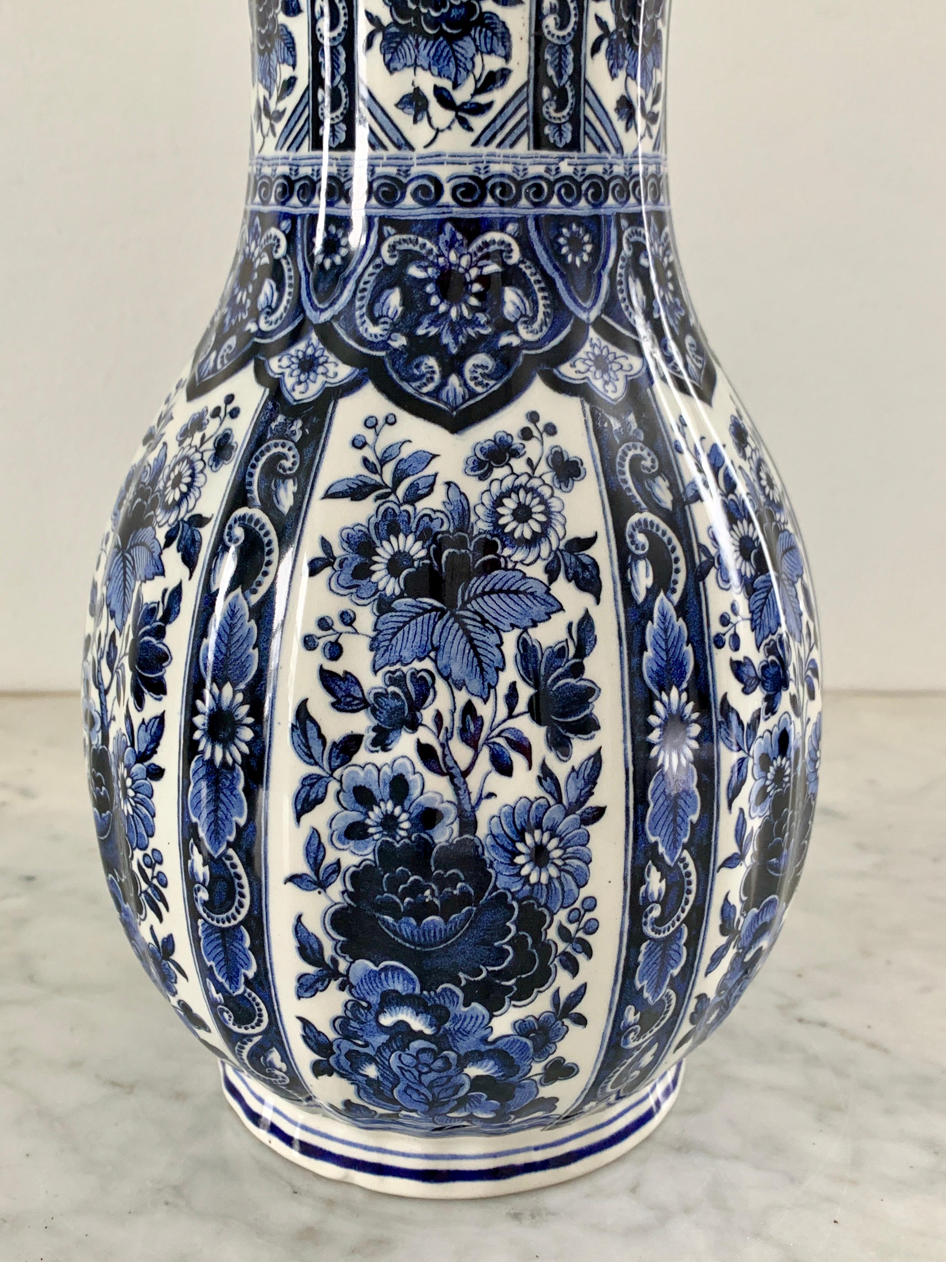 Italian Delfts Blue and White Chinoiserie Porcelain Vase For Sale