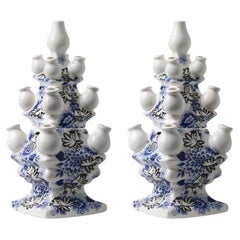 Delfts Blue colored Tulip vase set Designed by van Loes van Delft