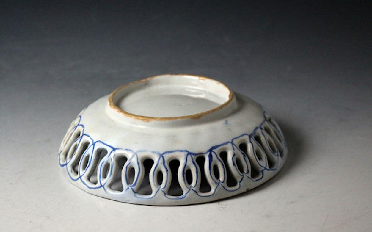 Delftware Bowl with Pierced Sides Probably, London England, 18th Century In Good Condition For Sale In Woodstock, OXFORDSHIRE